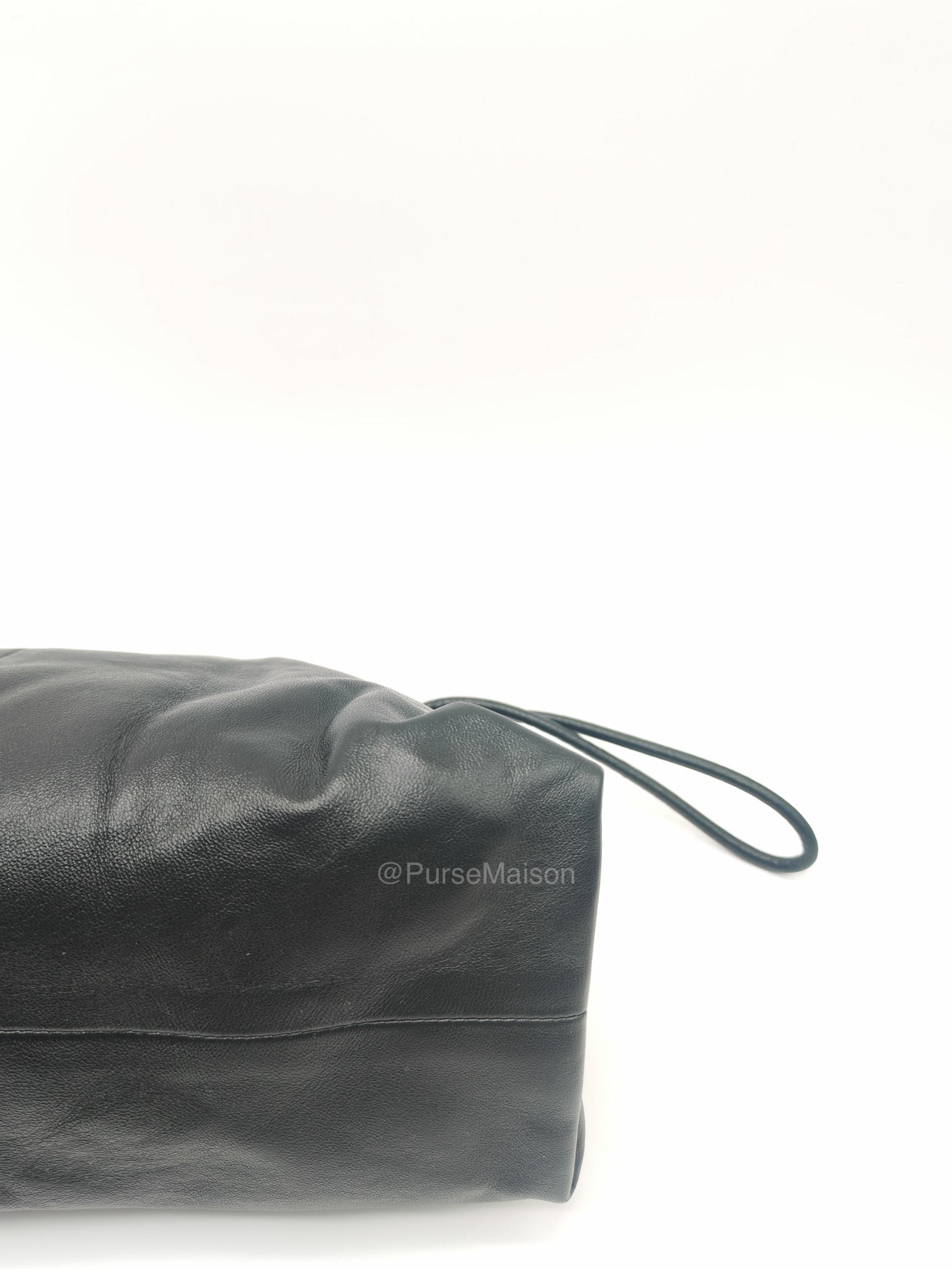 Bottega Veneta Trine Envelope Clutch in Black Smooth Calfskin Leather | Purse Maison Luxury Bags Shop