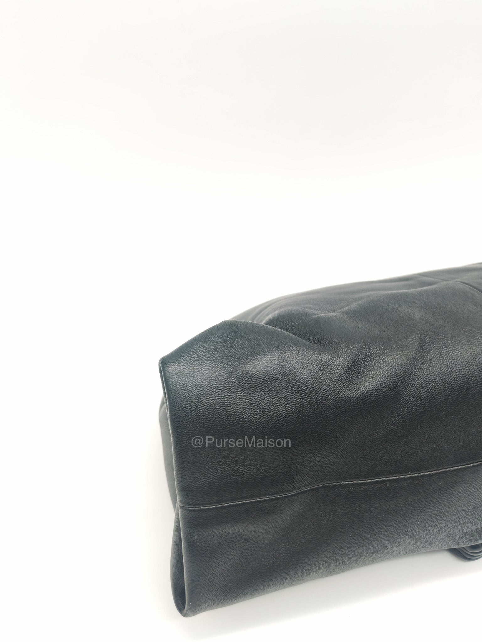 Bottega Veneta Trine Envelope Clutch in Black Smooth Calfskin Leather | Purse Maison Luxury Bags Shop