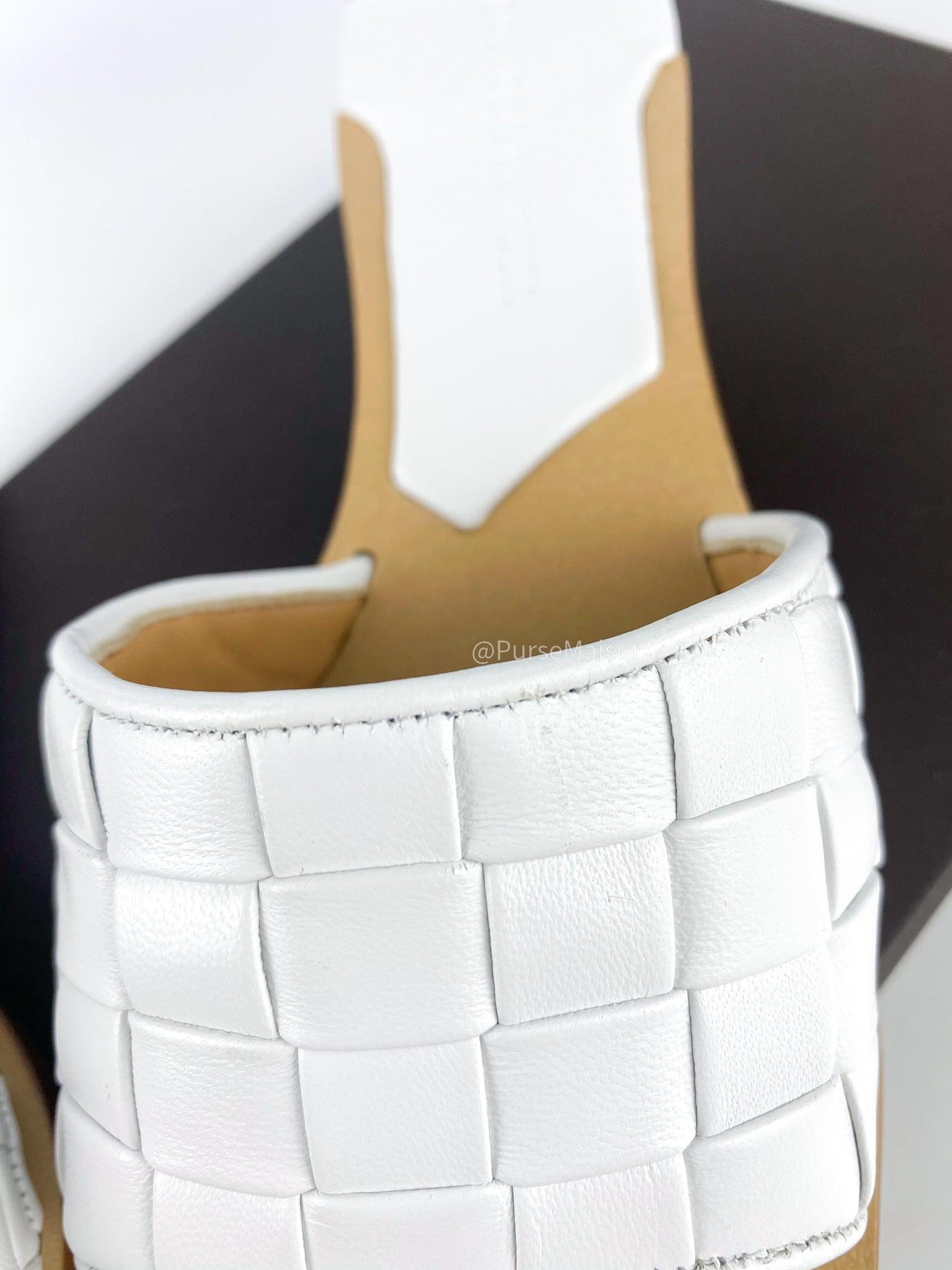 Bottega Veneta White Sandal Pelle S. Cuoio Stuoia Nappa (Size 38 EUR, 25cm)