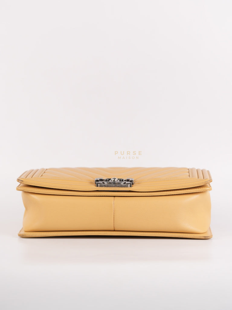 Boy Chevron Beige in Calfskin Leather and Ruthenium Hardware Series 22 | Purse Maison Luxury Bags Shop
