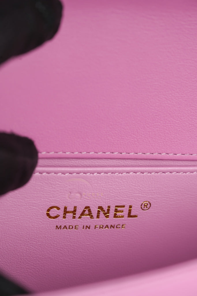 Boy Old Medium Chevron in Lambskin Leather and Light Gold Hardware (Microchip) | Purse Maison Luxury Bags Shop