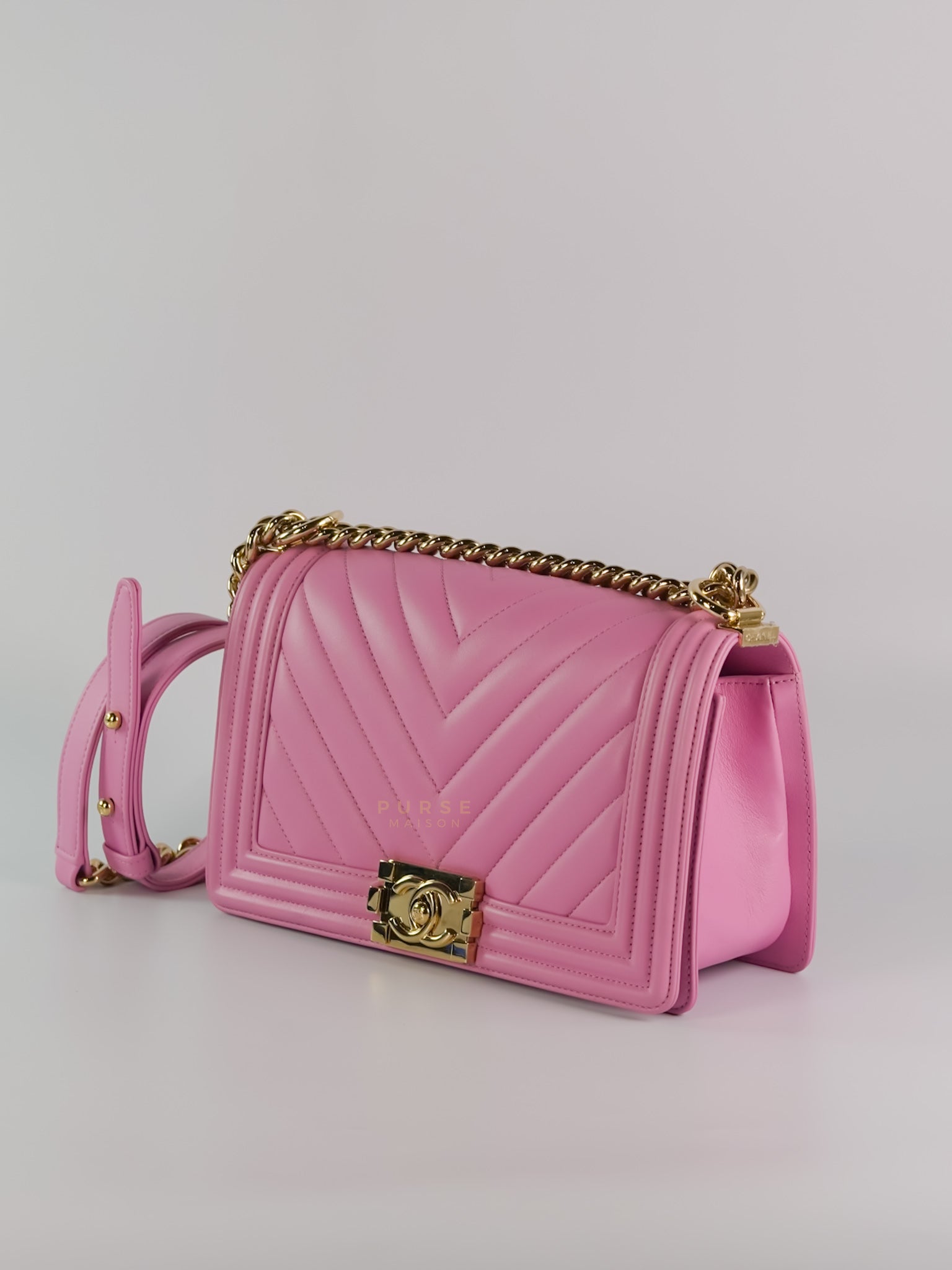 Boy Old Medium Chevron in Lambskin Leather and Light Gold Hardware (Microchip) | Purse Maison Luxury Bags Shop