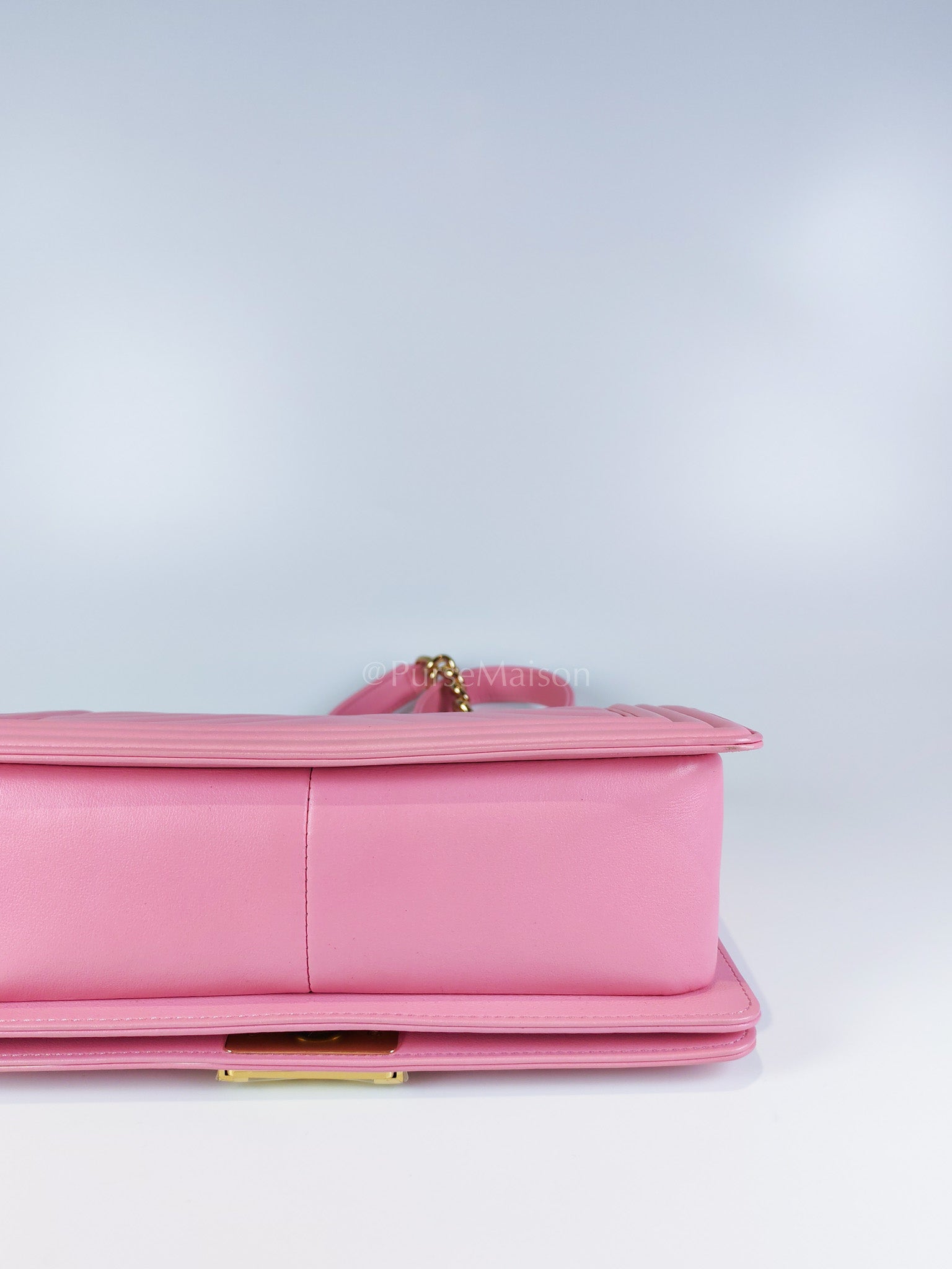 Boy Old Medium Chevron in Pink Calfskin Leather and Champagne Gold Hardware (Microchip) | Purse Maison Luxury Bags Shop