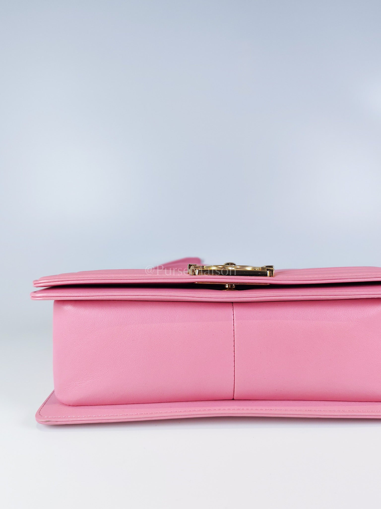 Boy Old Medium Chevron in Pink Calfskin Leather and Champagne Gold Hardware (Microchip) | Purse Maison Luxury Bags Shop