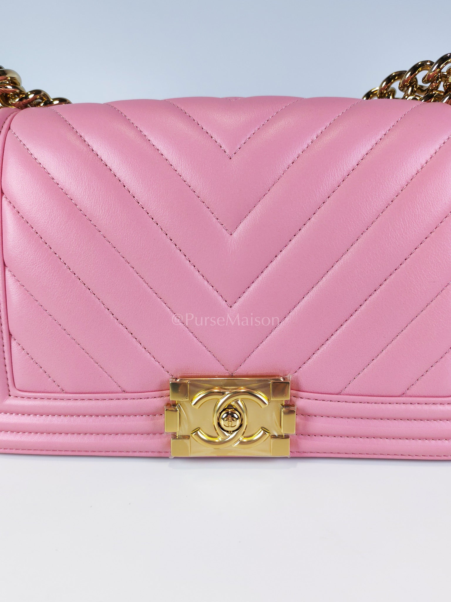 Boy Old Medium Chevron in Pink Calfskin Leather and Champagne Gold Hardware (Microchip) | Purse Maison Luxury Bags Shop
