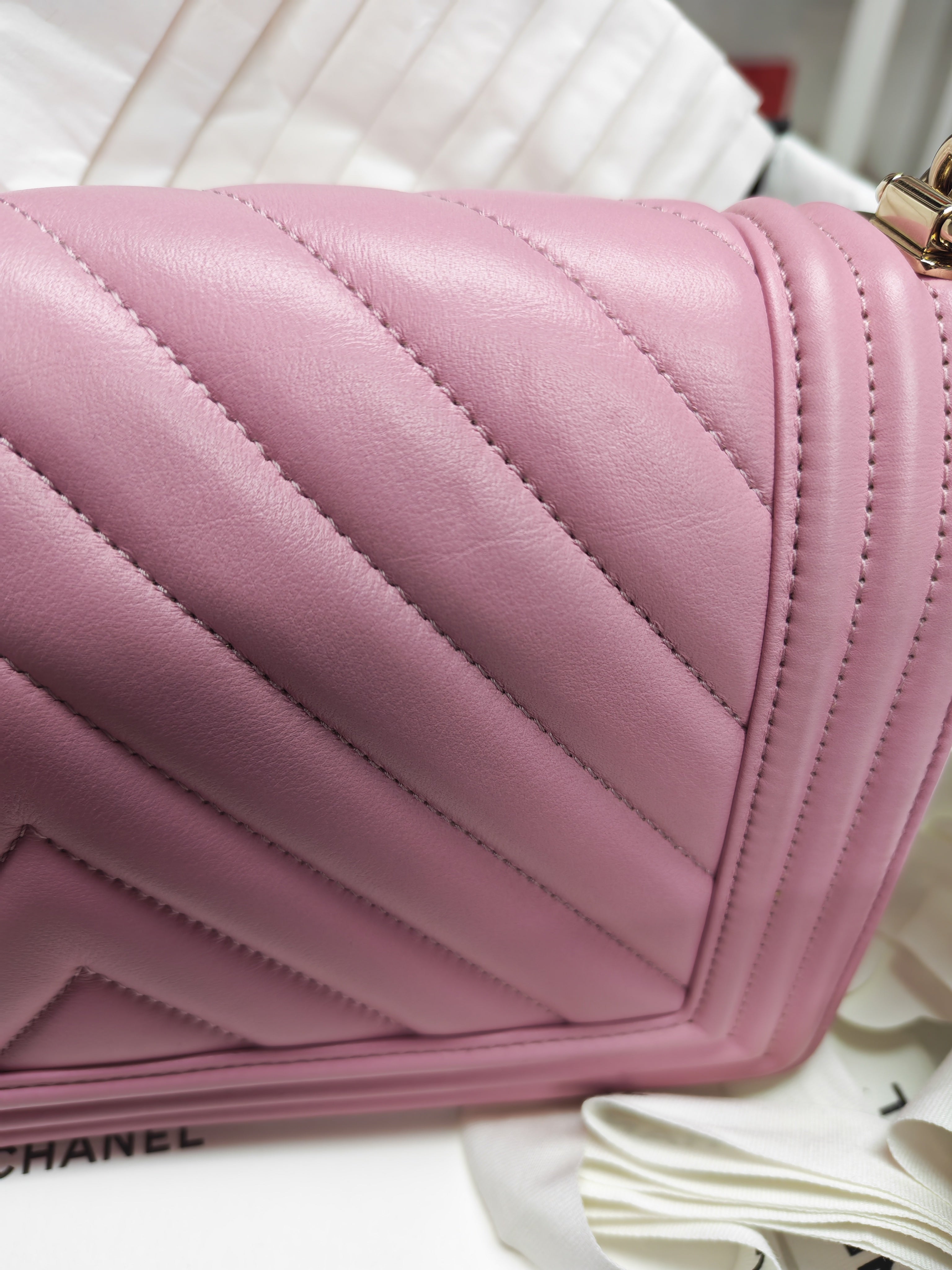 Boy Old Medium Chevron in Pink Calfskin Leather and Champagne Gold Hardware (Microchip) | Purse Maison Luxury Bags Shop