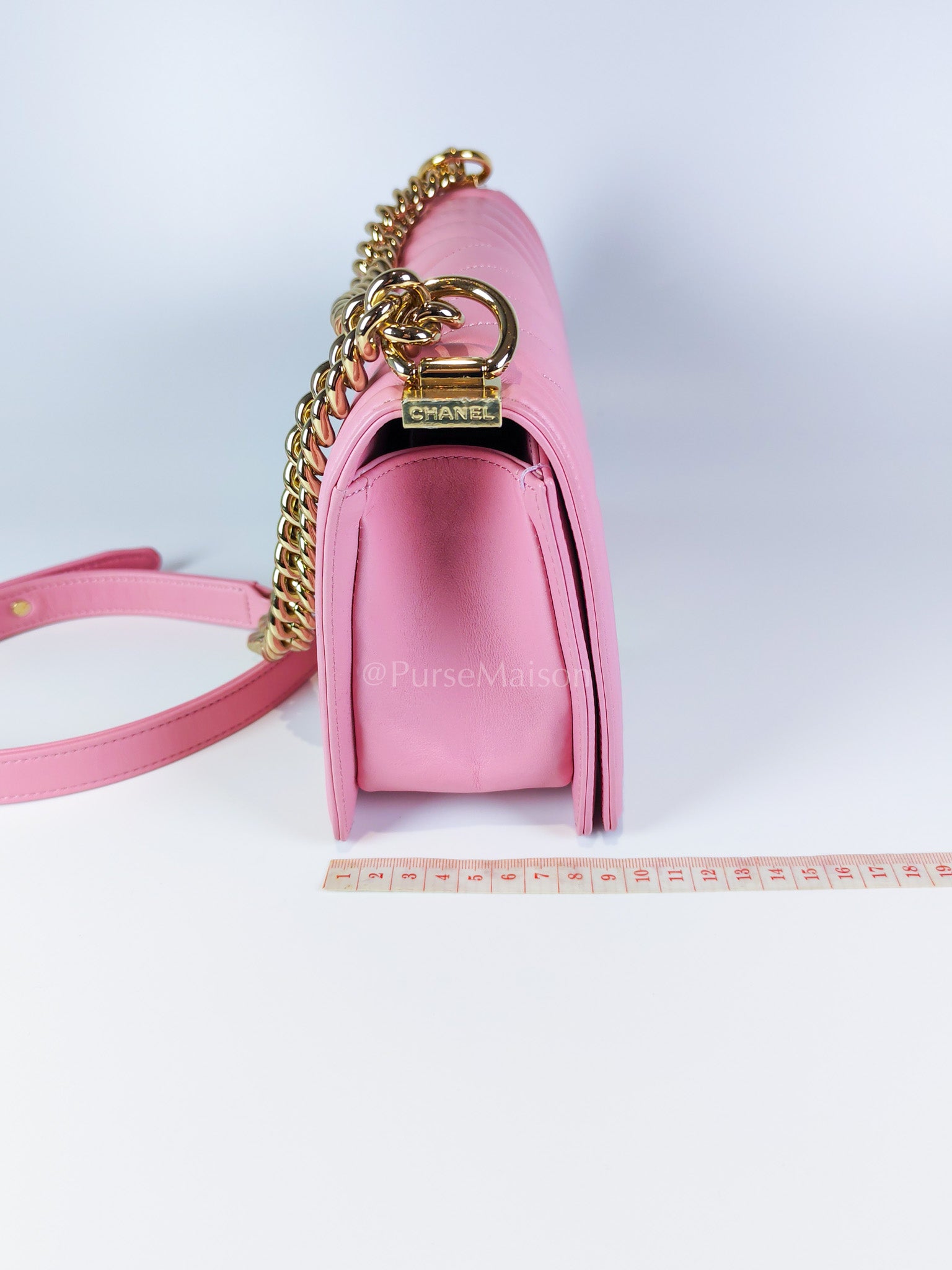Boy Old Medium Chevron in Pink Calfskin Leather and Champagne Gold Hardware (Microchip) | Purse Maison Luxury Bags Shop