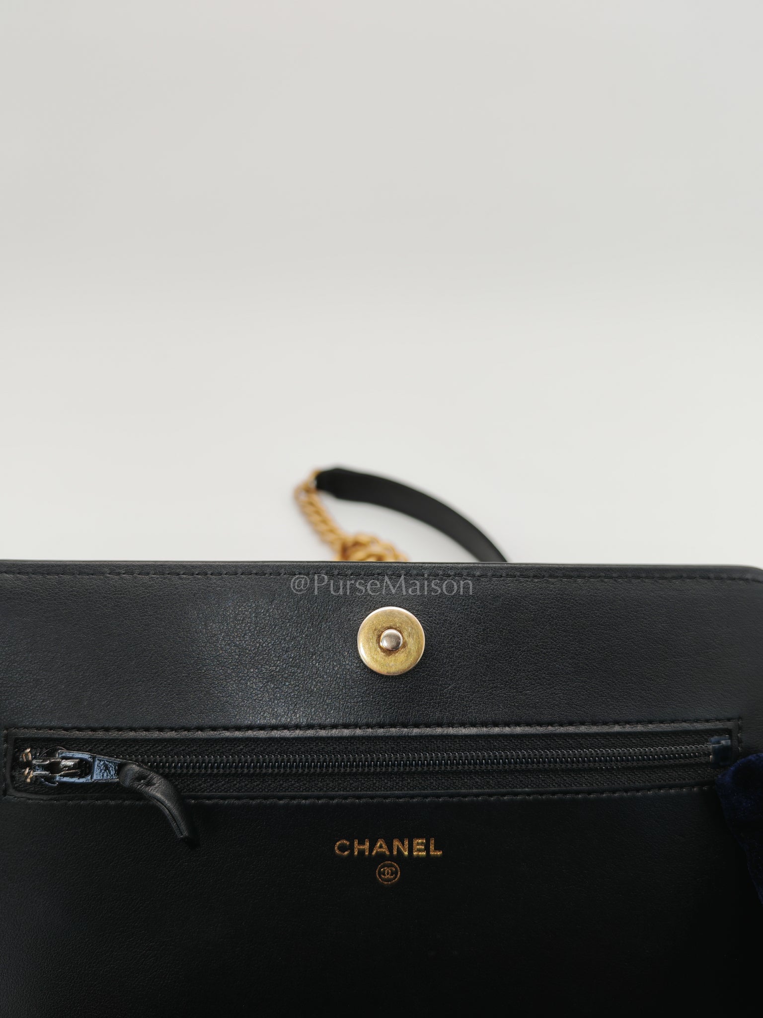 Boy Wallet On Chain Black Caviar Leather in Aged Gold Hardware(Series 30) | Purse Maison Luxury Bags Shop