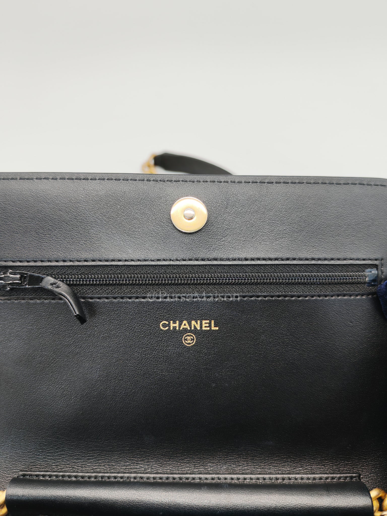 Boy Wallet On Chain Black Caviar Leather in Aged Gold Hardware(Series 30) | Purse Maison Luxury Bags Shop