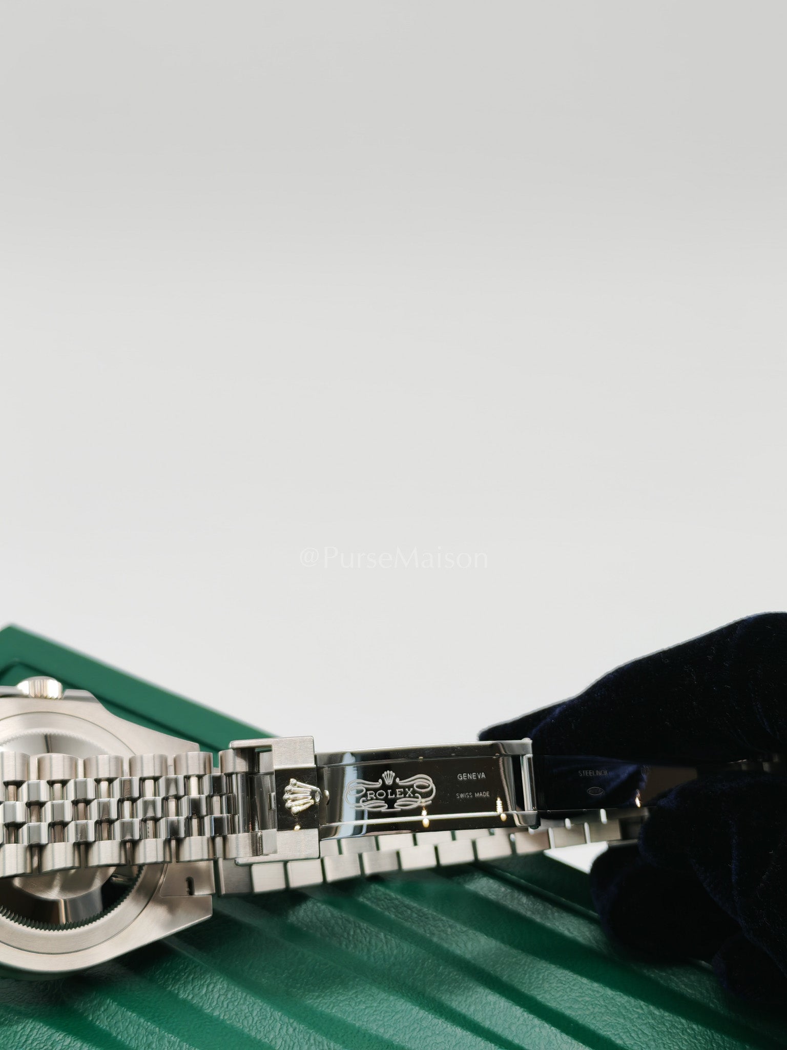 "Bruce Wayne" 40mm GMT-Master II Black Dial Oyster Perpetual Date Jubilee Silver Stainless Steel Strap Year 2025 (Reference Number: 126710GRNR) | Purse Maison Luxury Bags Shop