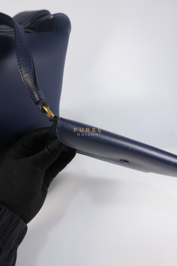 Bucket Bag Large in Navy Blue Leather | Purse Maison Luxury Bags Shop