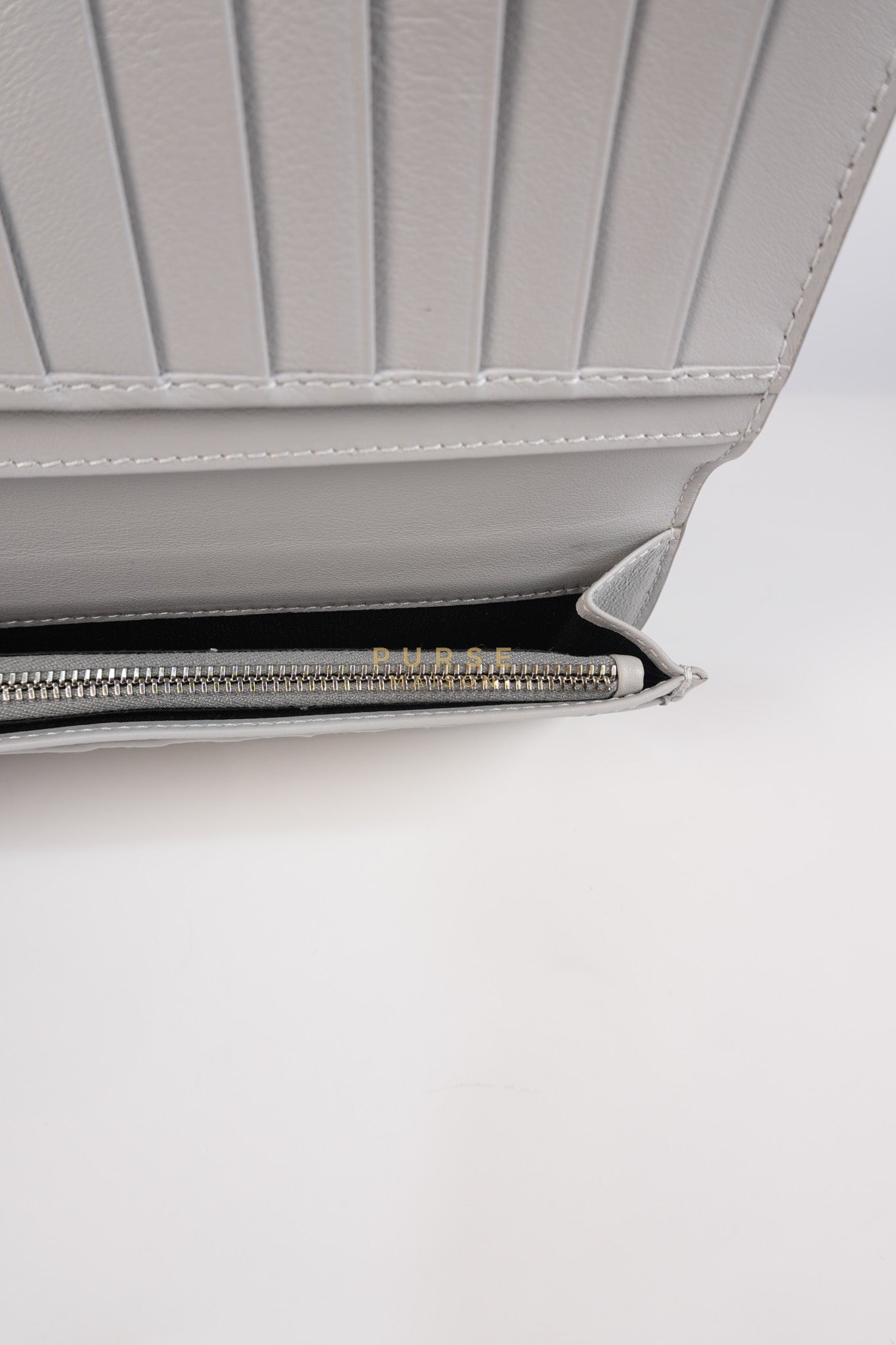 Business Card Holder/Long Vertical Wallet in Gray Diamond Canvas | Purse Maison Luxury Bags Shop