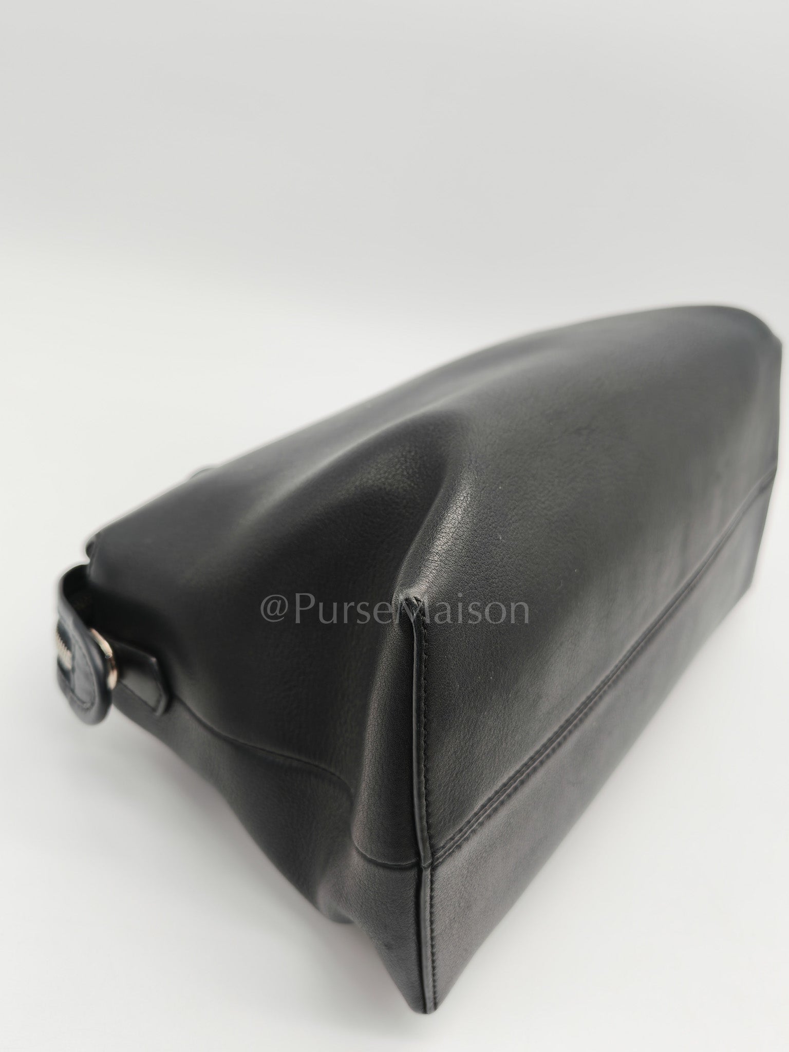 By The Way Black Medium in Black Calfskin Leather | Purse Maison Luxury Bags Shop
