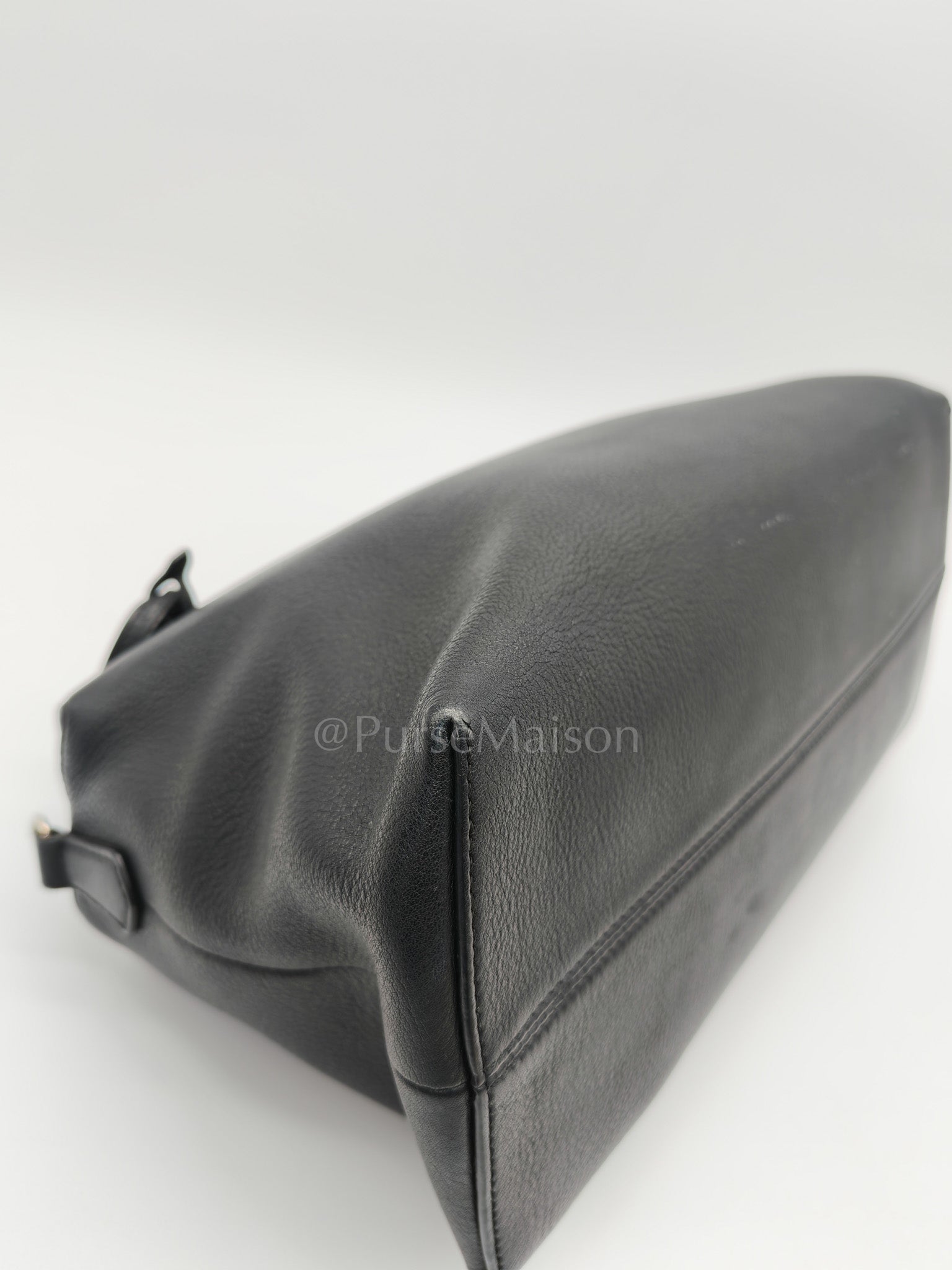 By The Way Black Medium in Black Calfskin Leather | Purse Maison Luxury Bags Shop