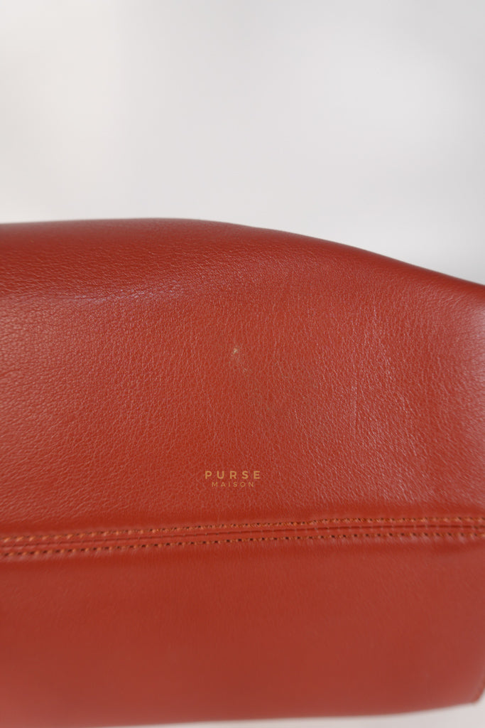 By The Way Medium in Burnt Red Terracotta in Smooth Calfskin Leather | Purse Maison Luxury Bags Shop