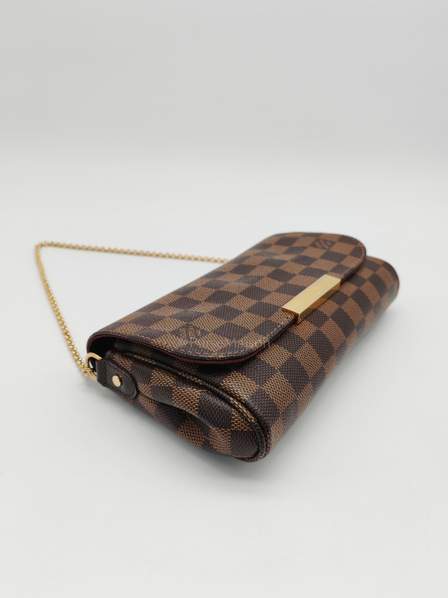 Favorite PM Pochette in Damier Ebene Canvas Shoulder Bag (Date Code: DU2124)