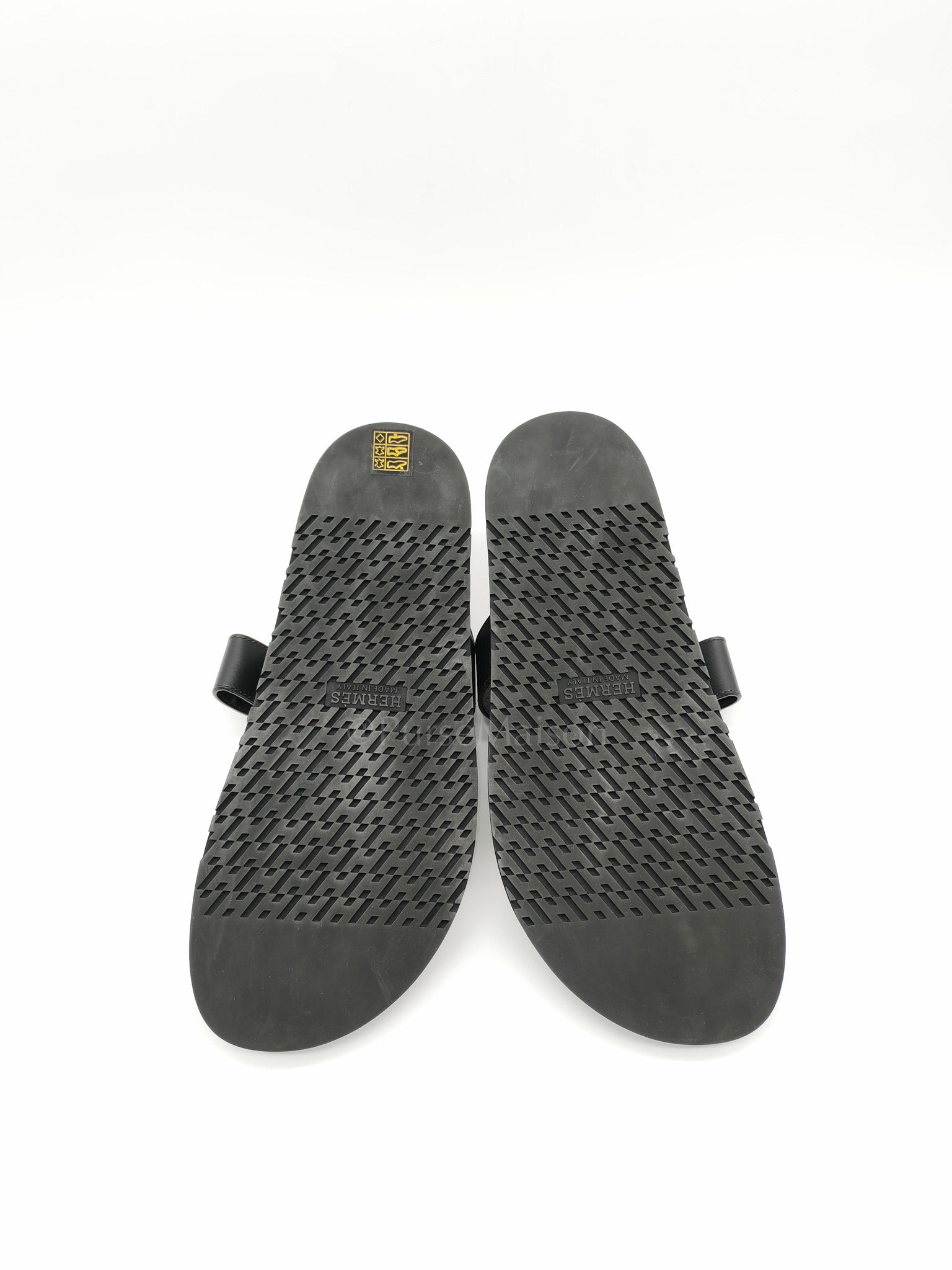 Chypre Sandals in Noir/Black Calfskin Leather Size 10 US|43 EU|28cm