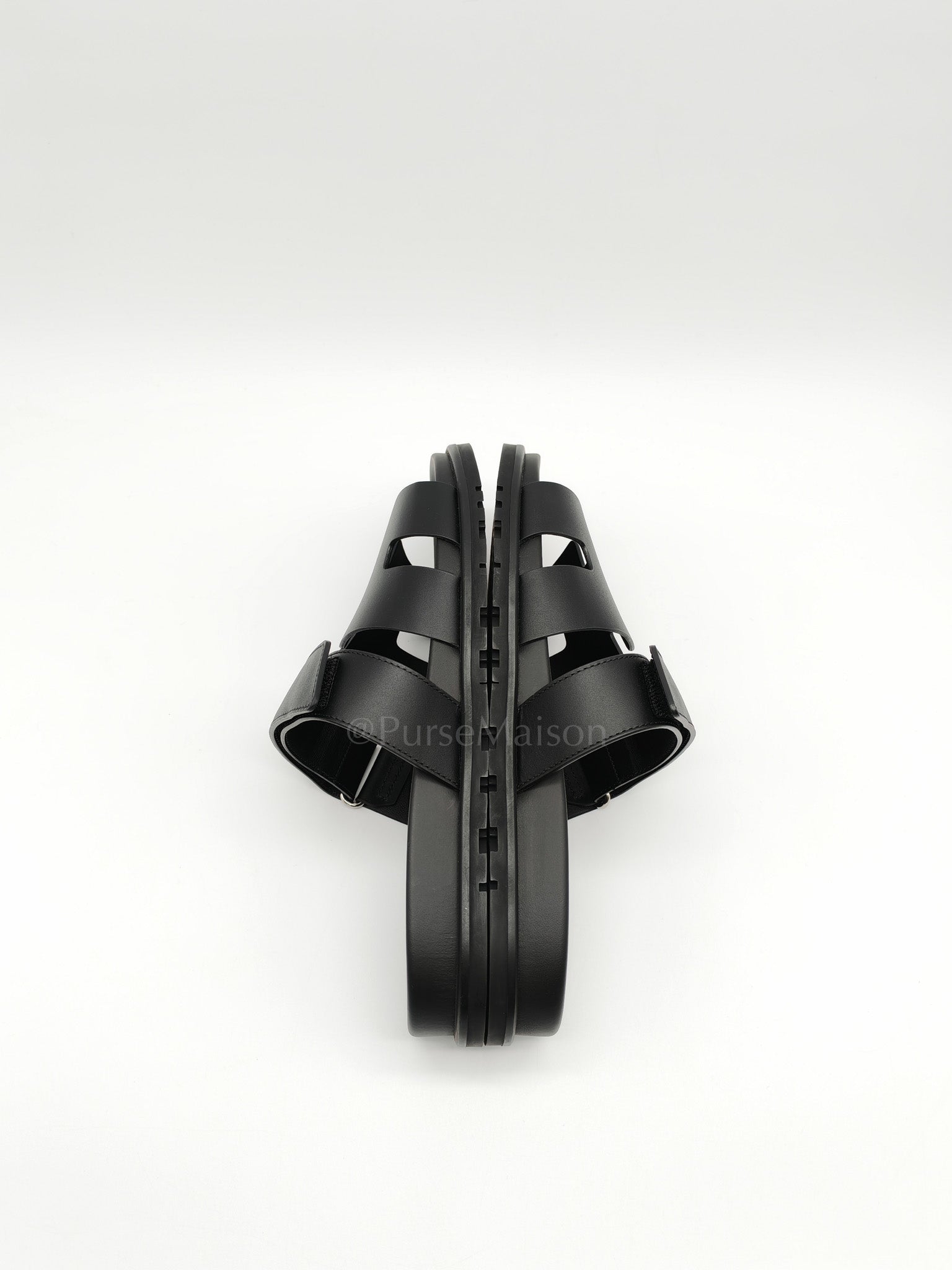 Chypre Sandals in Noir/Black Calfskin Leather Size 10 US|43 EU|28cm