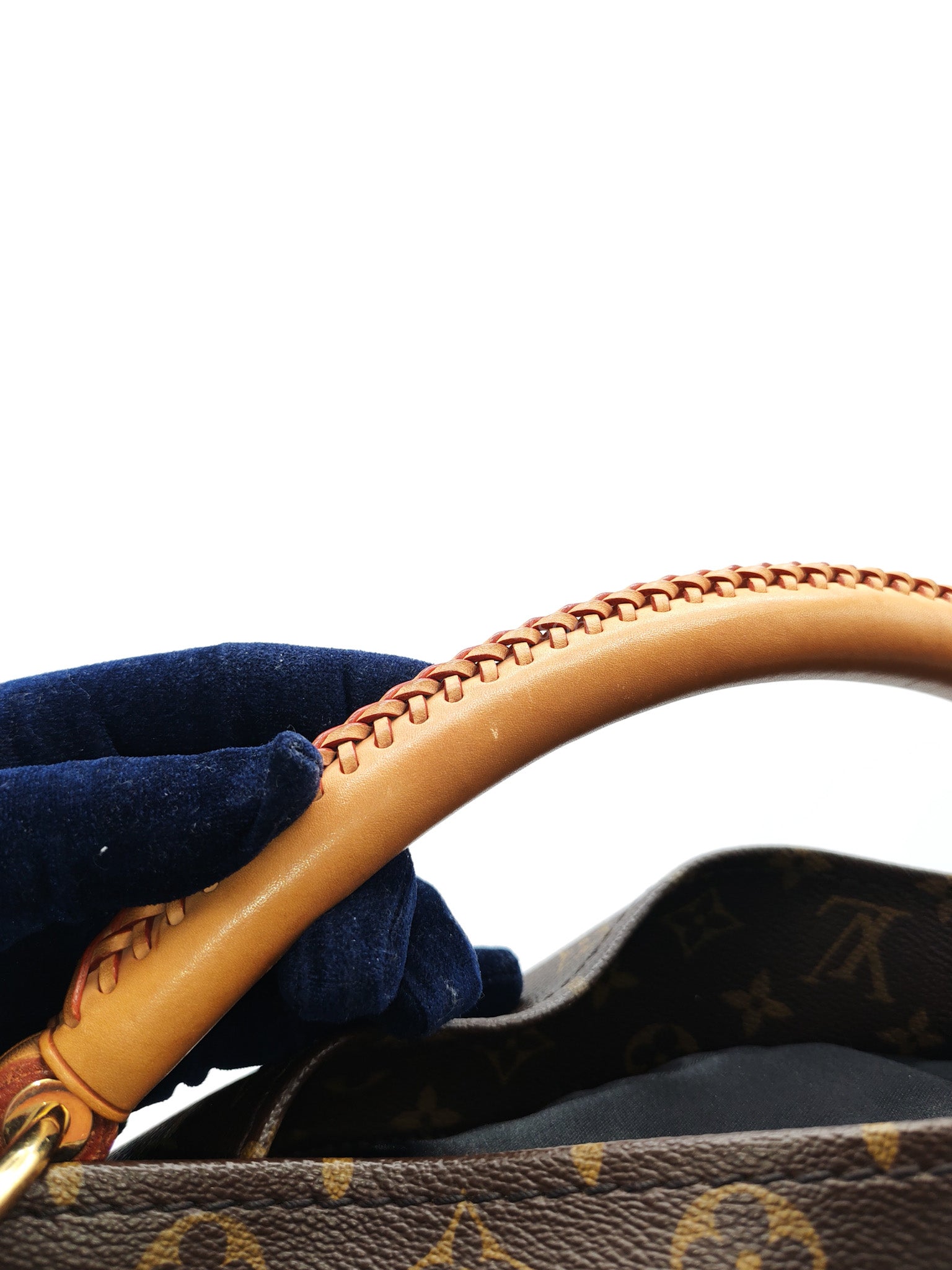 Artsy Bag MM in Monogram Canvas (Microchip)