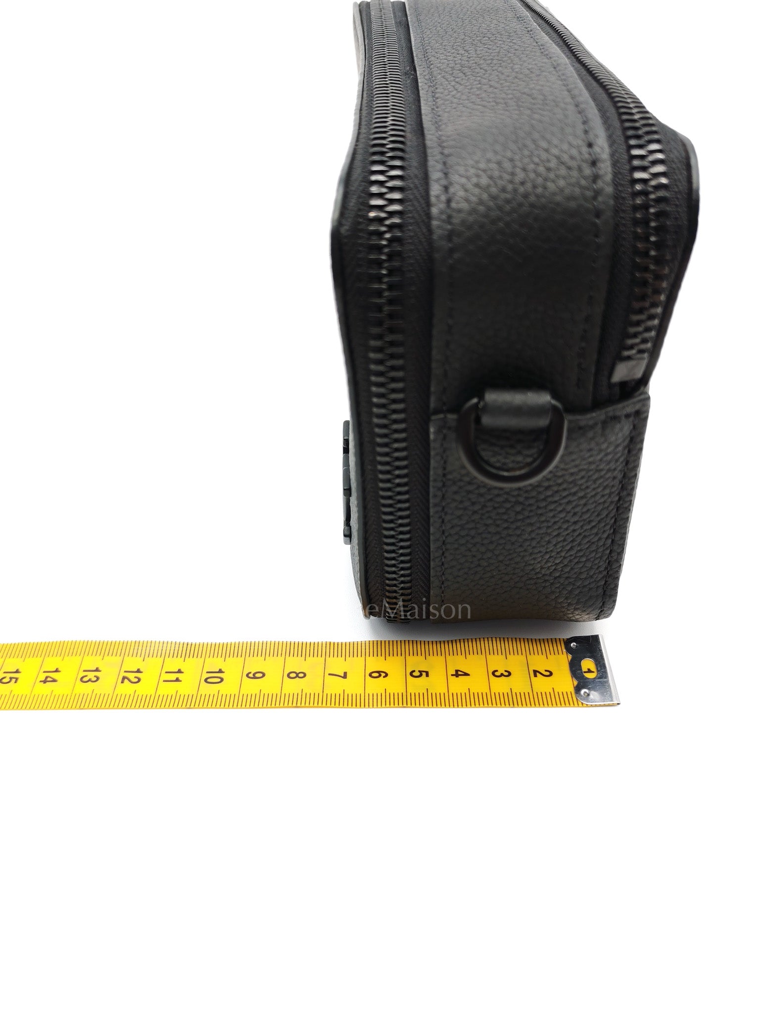 Alpha Wearable Wallet Aerogram in Black Grained Calfskin Leather Crossbody Bag (Microchip)