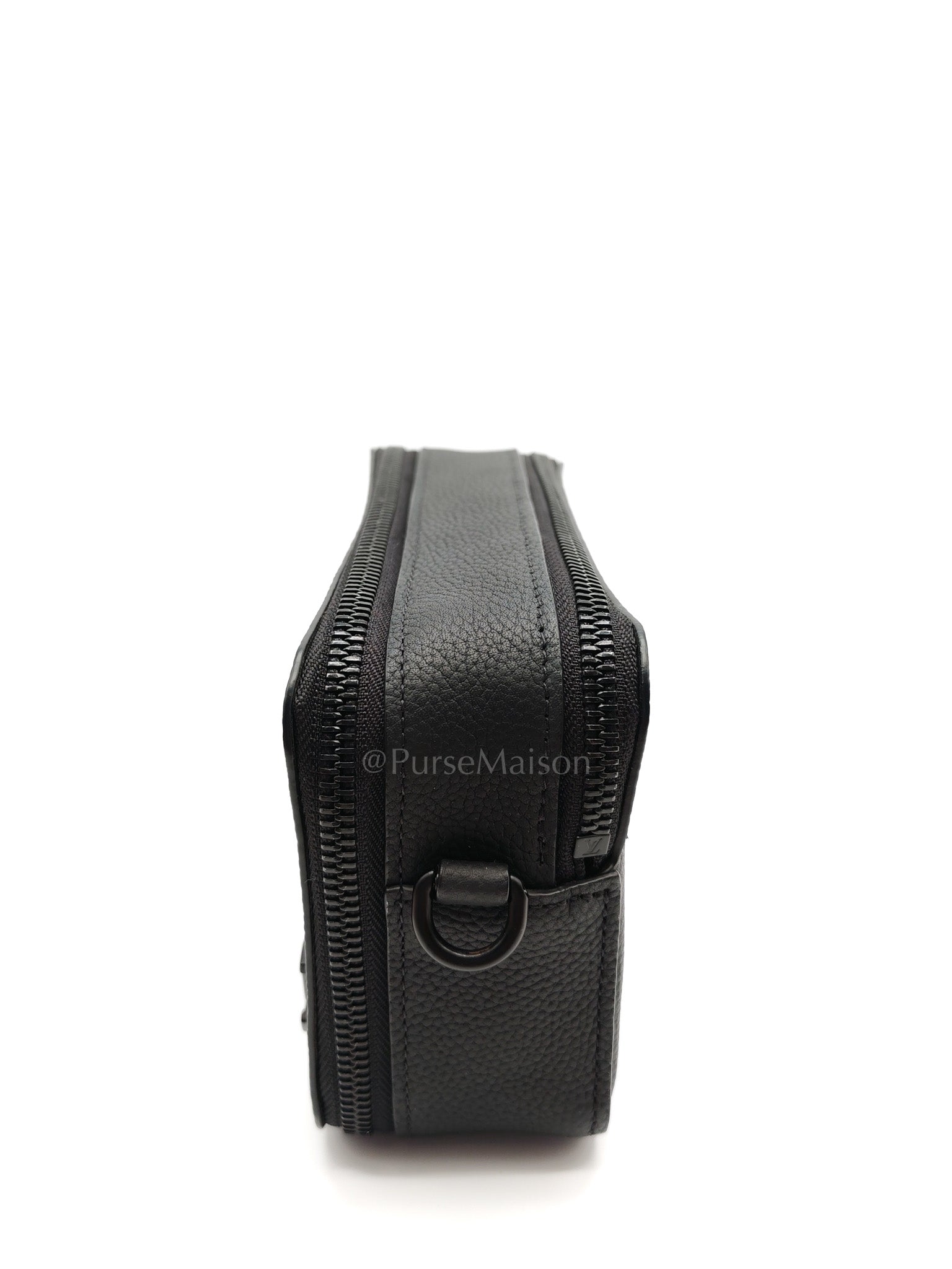 Alpha Wearable Wallet Aerogram in Black Grained Calfskin Leather Crossbody Bag (Microchip)