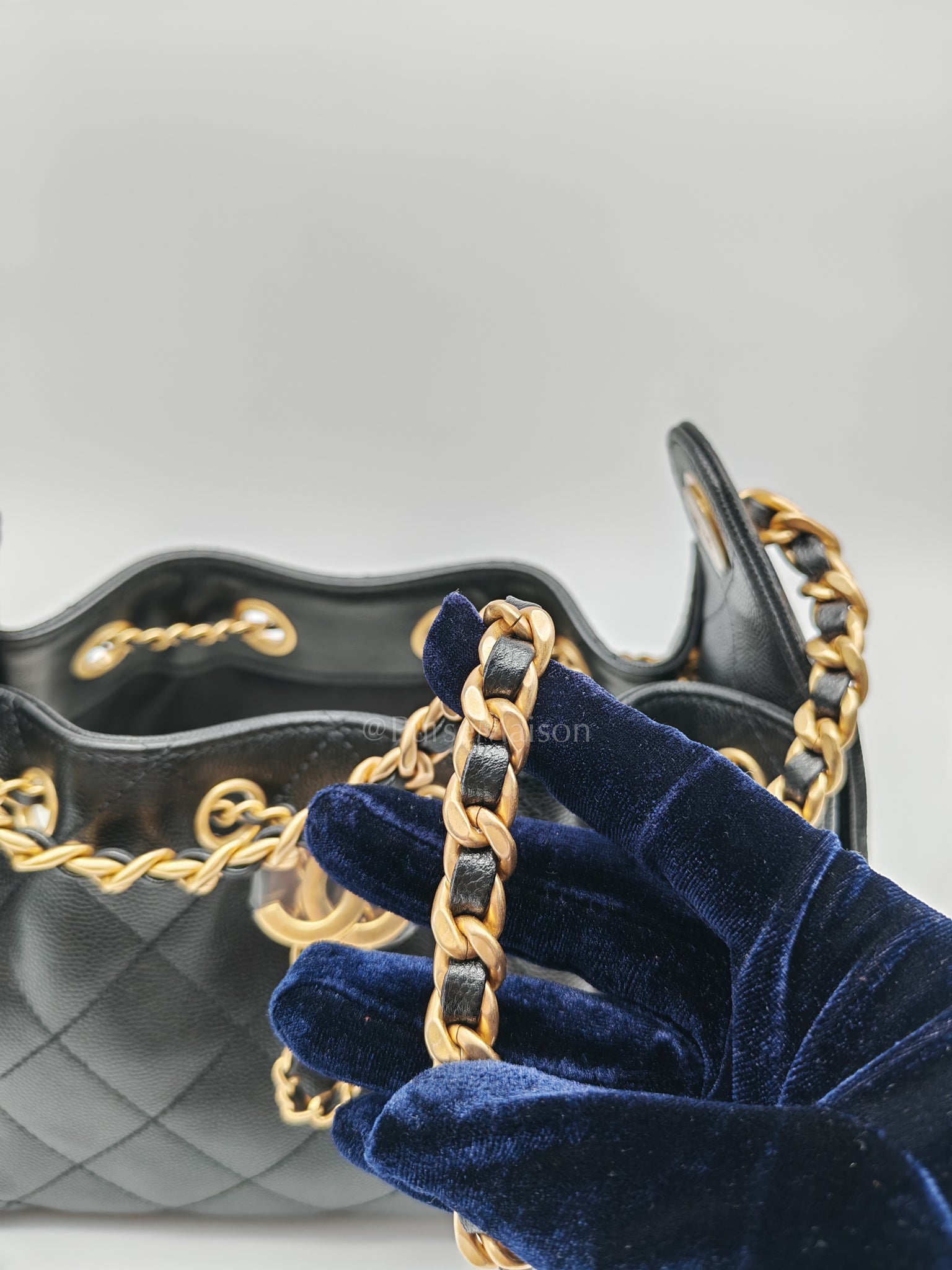 25 Mini Black Caviar Leather in Aged Gold Hardware Microchip(H9****EA) | Purse Maison Luxury Bags Shop