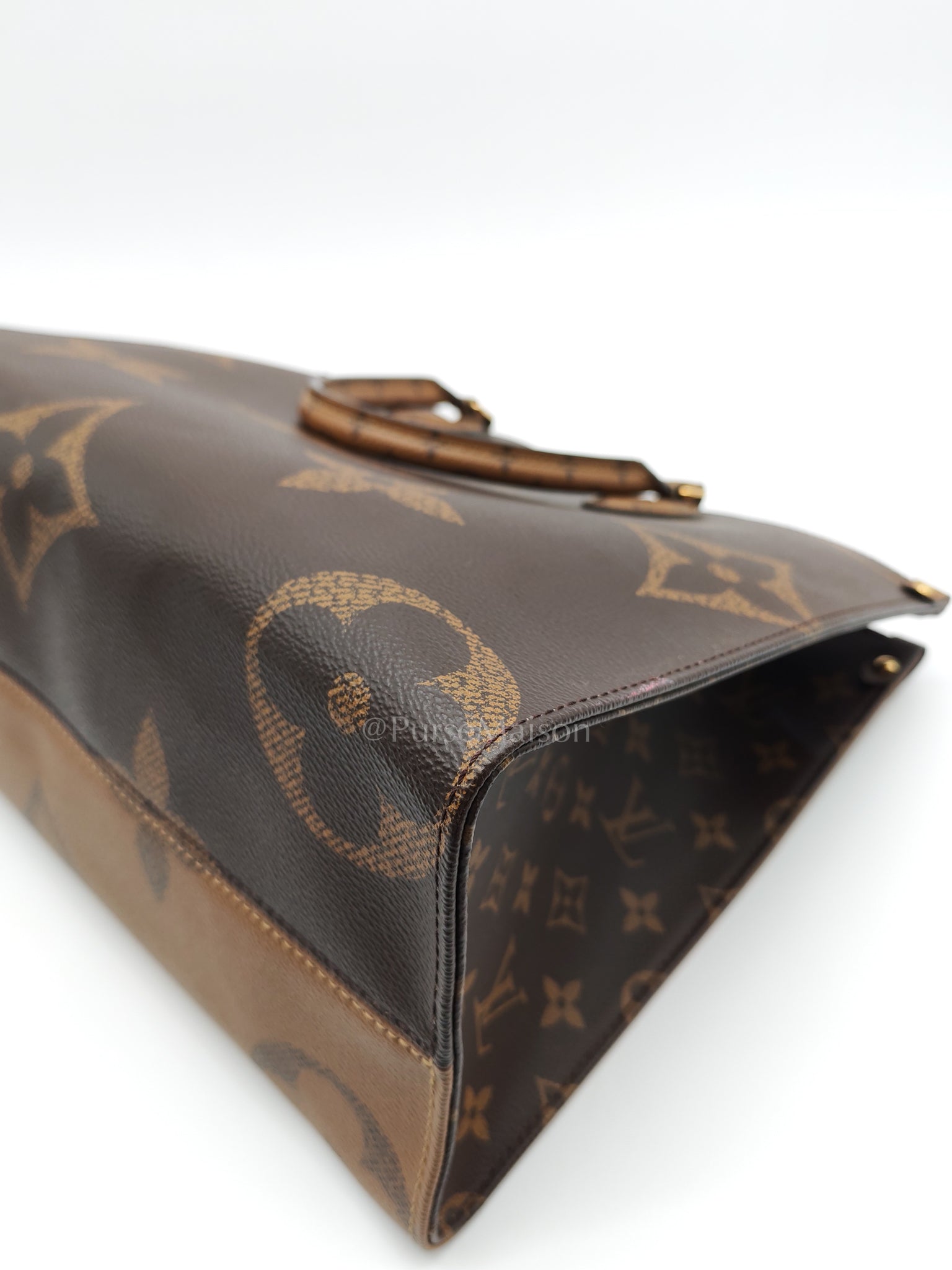 OnTheGo MM in Monogram Canvas (Microchip) | Purse Maison Luxury Bags Shop