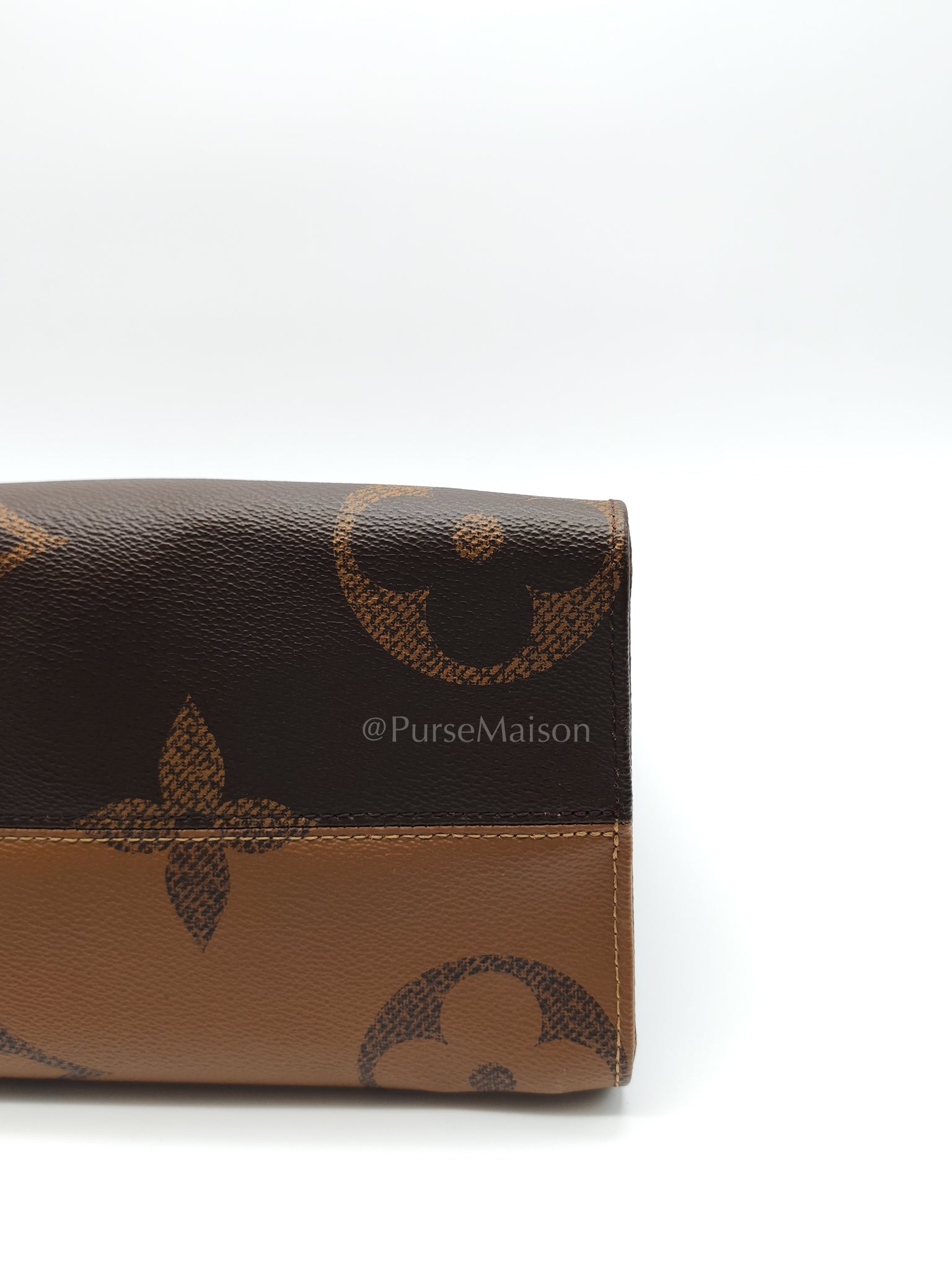 OnTheGo MM in Monogram Canvas (Microchip) | Purse Maison Luxury Bags Shop