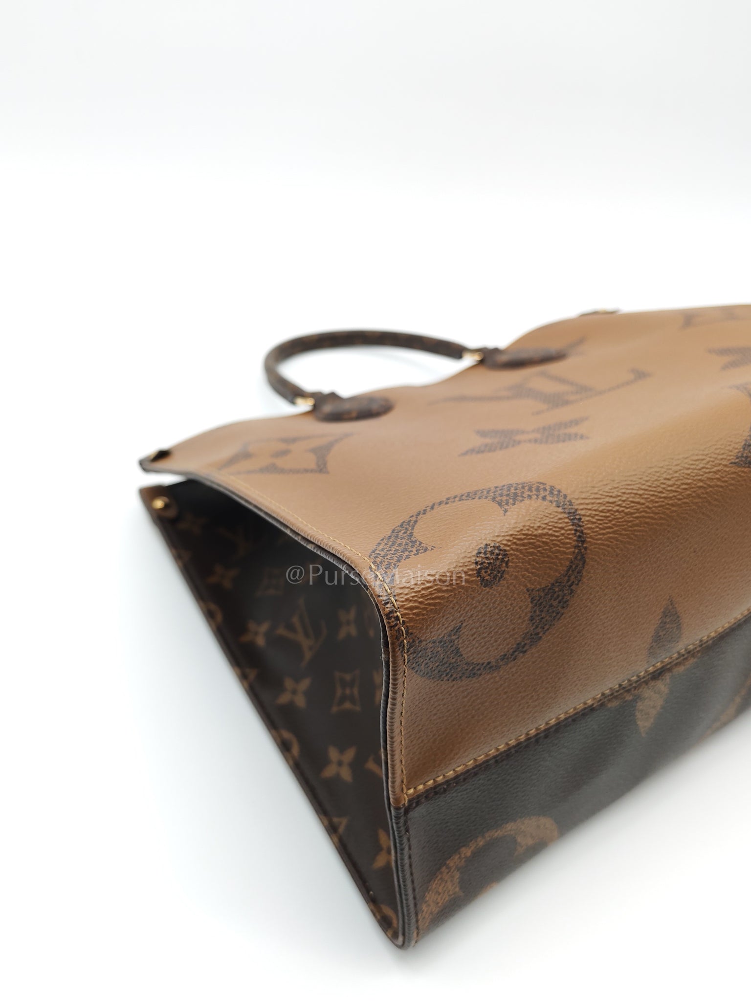 OnTheGo MM in Monogram Canvas (Microchip) | Purse Maison Luxury Bags Shop