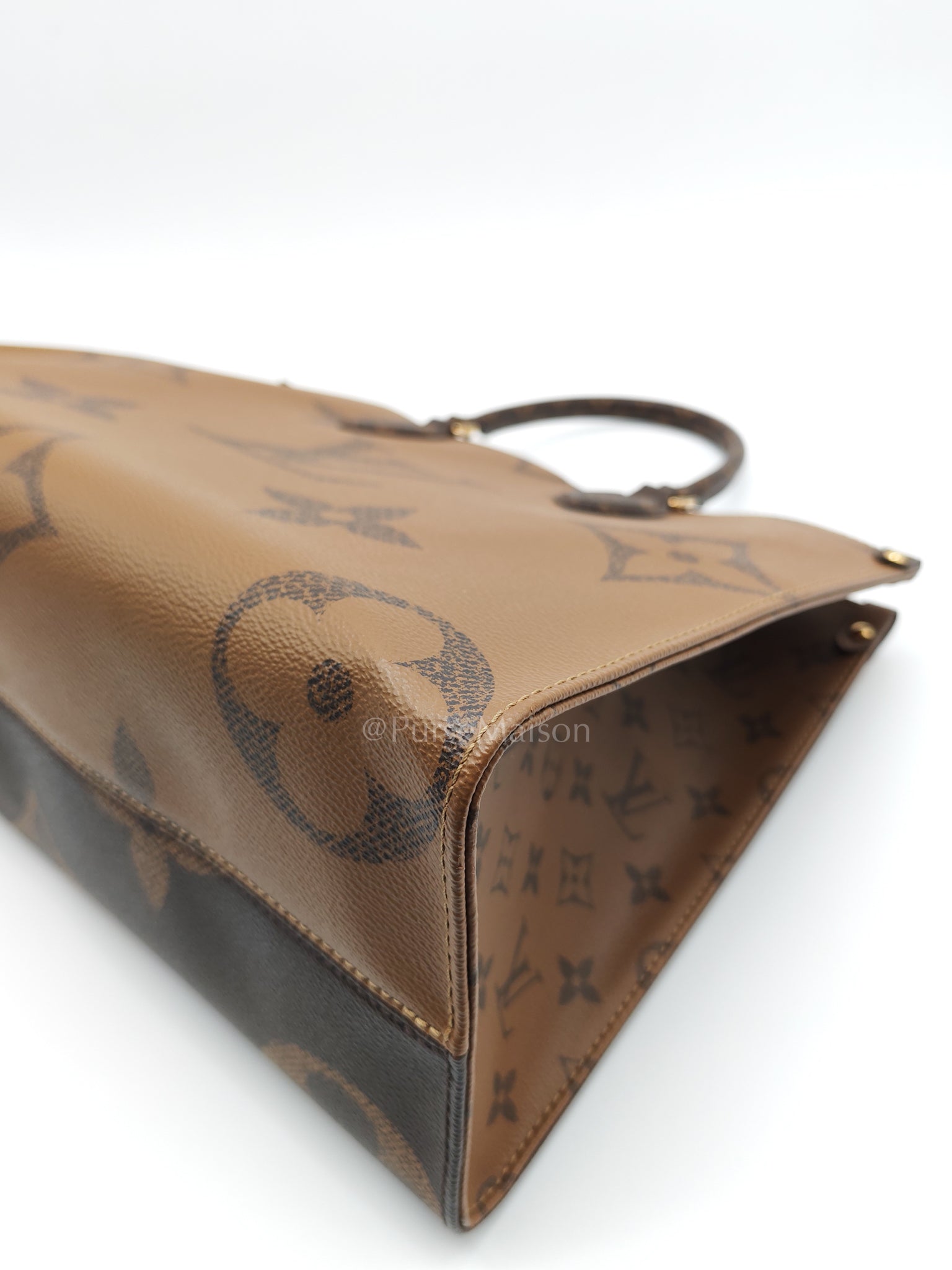 OnTheGo MM in Monogram Canvas (Microchip) | Purse Maison Luxury Bags Shop