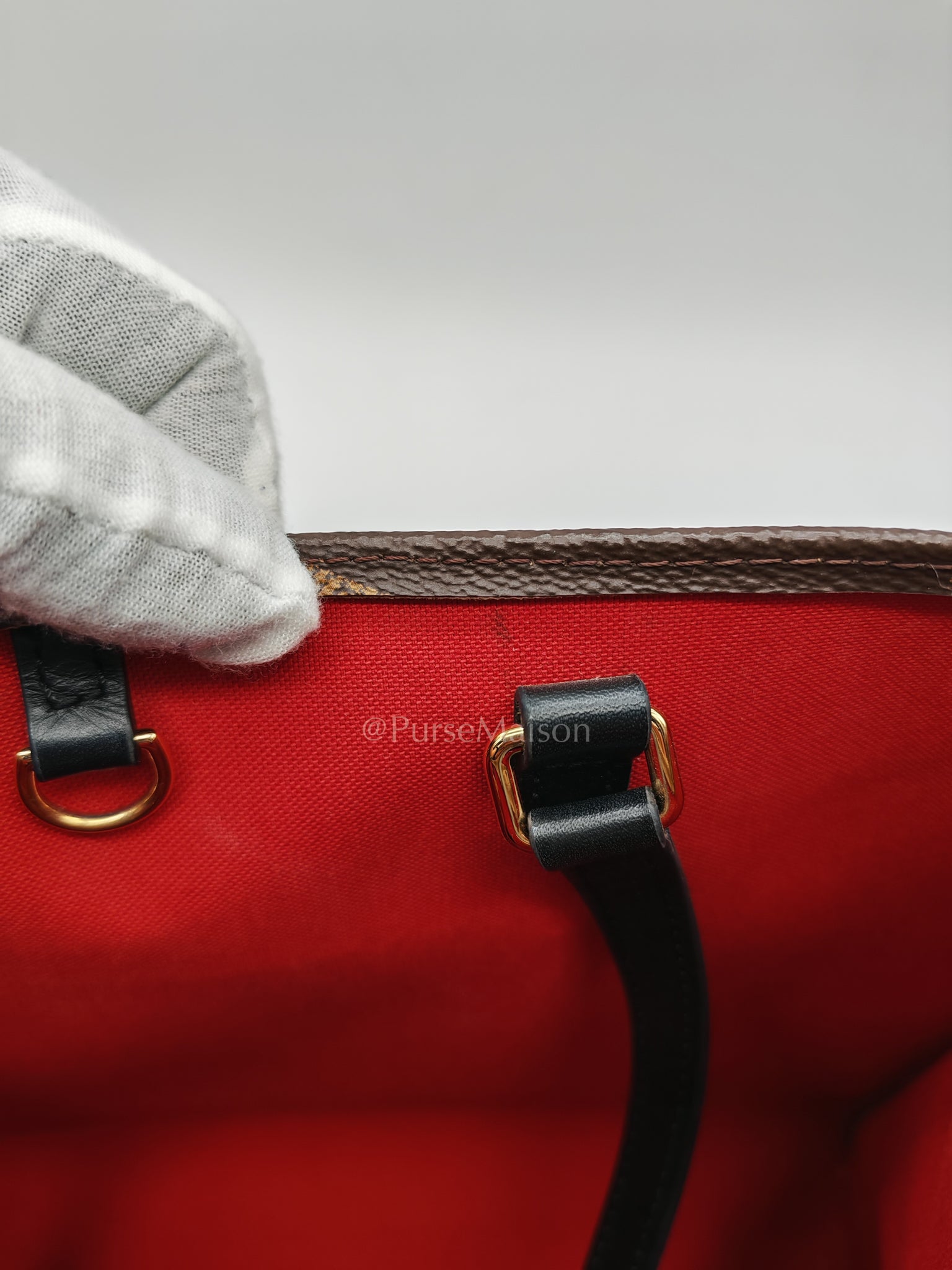 OnTheGo MM in Monogram Canvas (Microchip) | Purse Maison Luxury Bags Shop