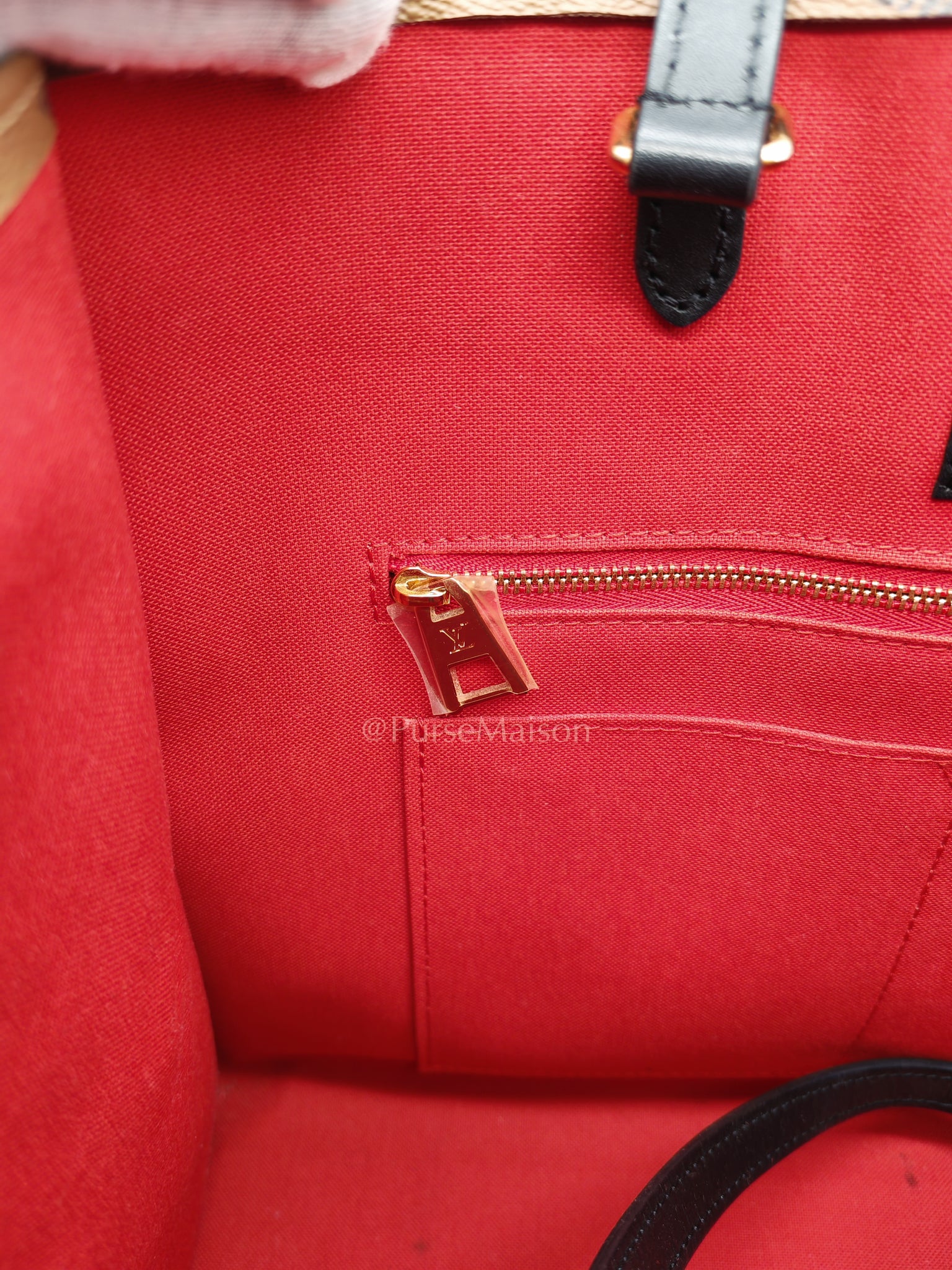 OnTheGo MM in Monogram Canvas (Microchip) | Purse Maison Luxury Bags Shop