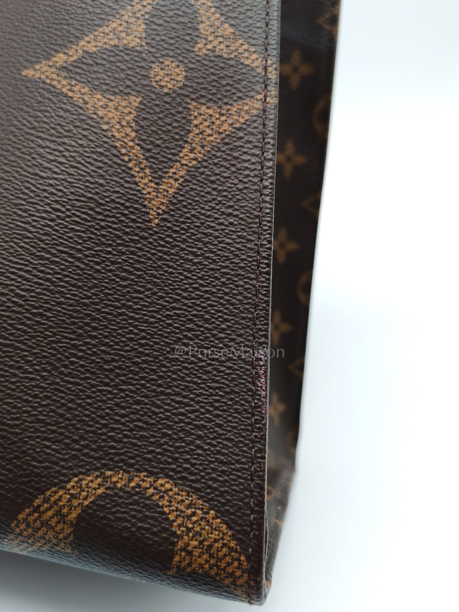 OnTheGo MM in Monogram Canvas (Microchip) | Purse Maison Luxury Bags Shop