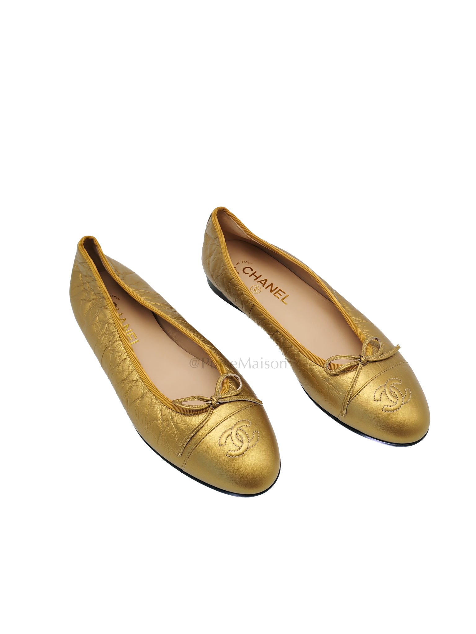 Cap Toe Ballerina Flats in Metallic Gold in Distressed Leather Size 38EU (24cm)