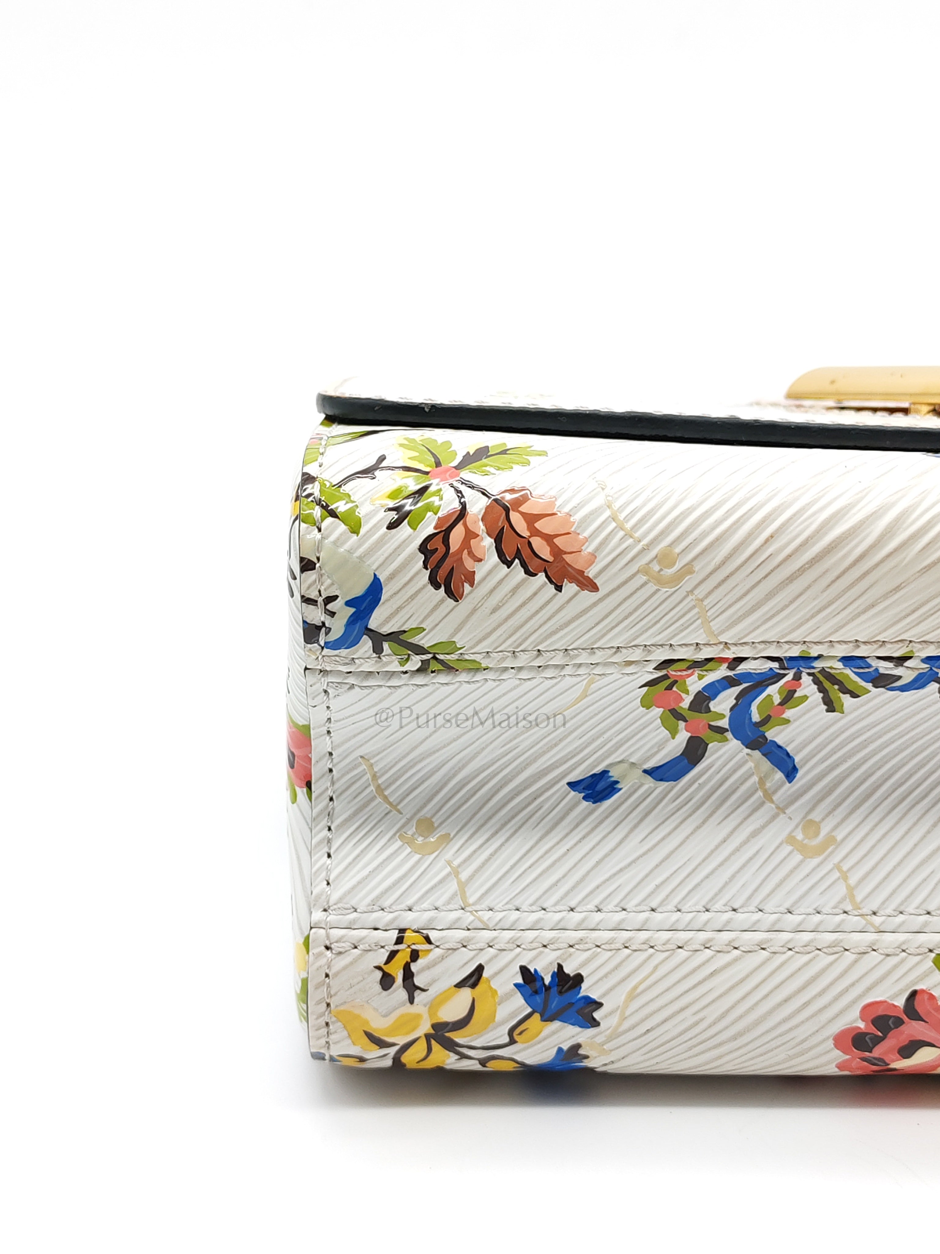 Twist Lock MM in White Romantic Blossom Epi Leather & Gold Hardware (Date Code: SR0138)