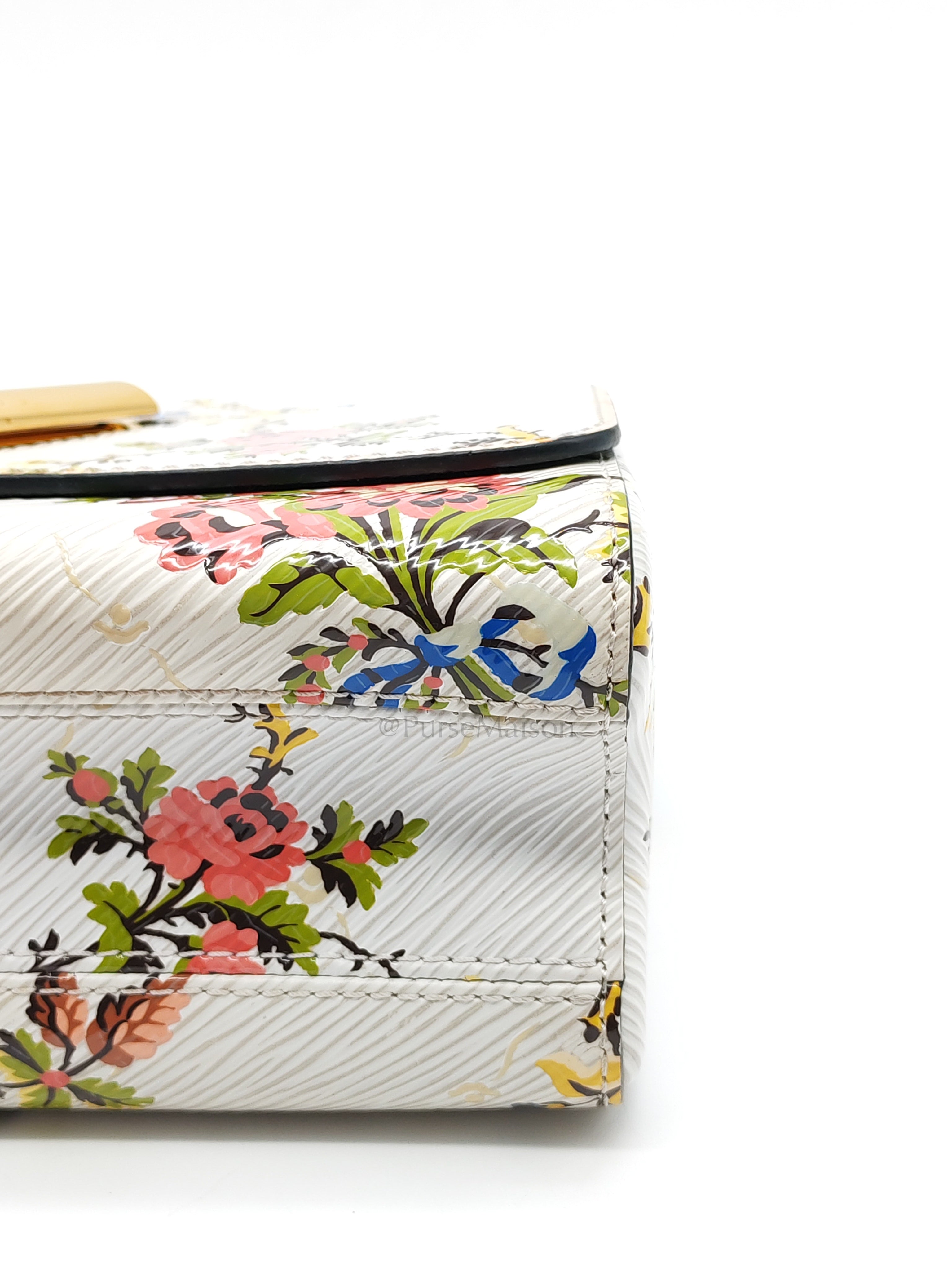 Twist Lock MM in White Romantic Blossom Epi Leather & Gold Hardware (Date Code: SR0138)