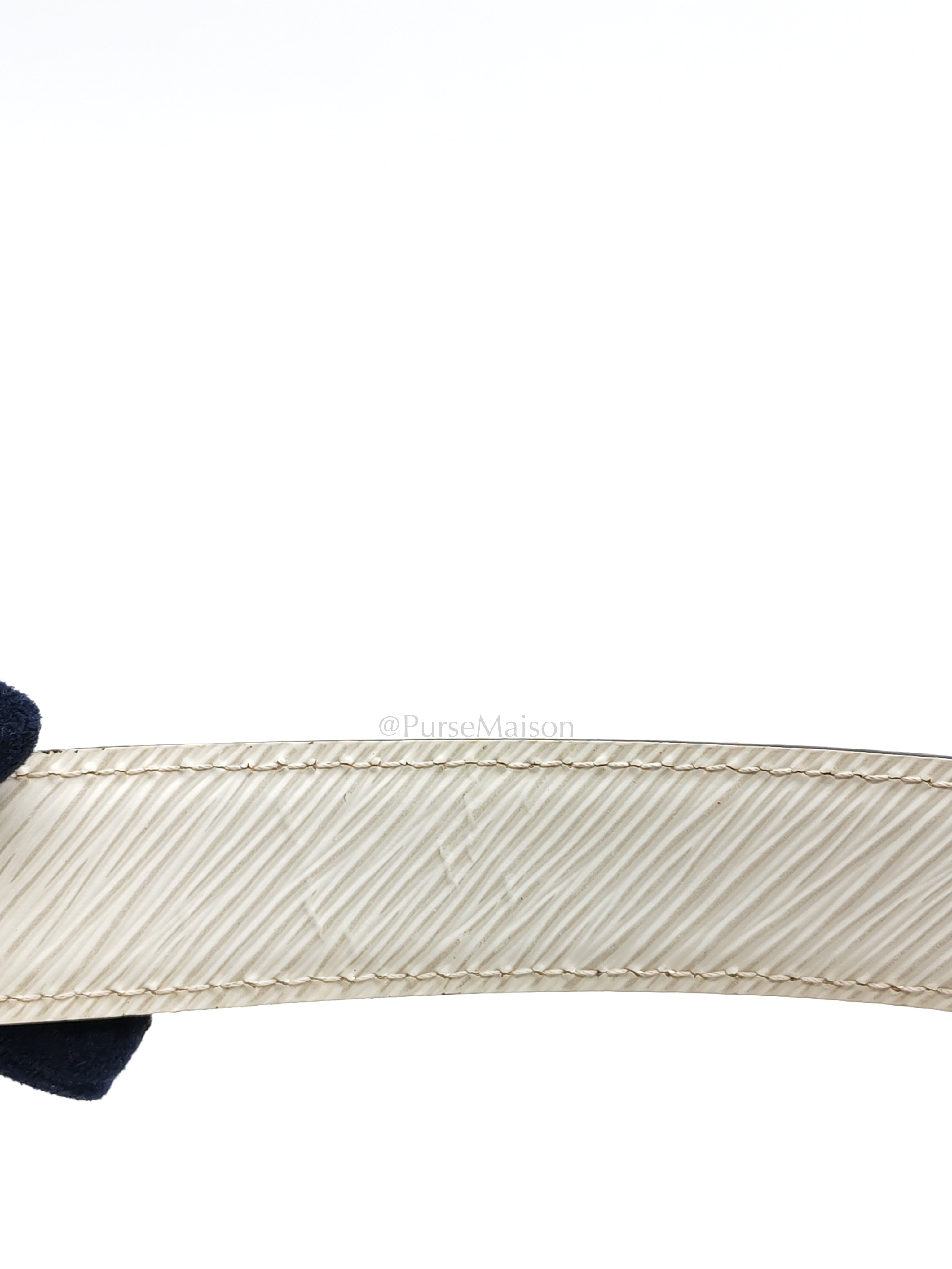 Twist Lock MM in White Romantic Blossom Epi Leather & Gold Hardware (Date Code: SR0138)