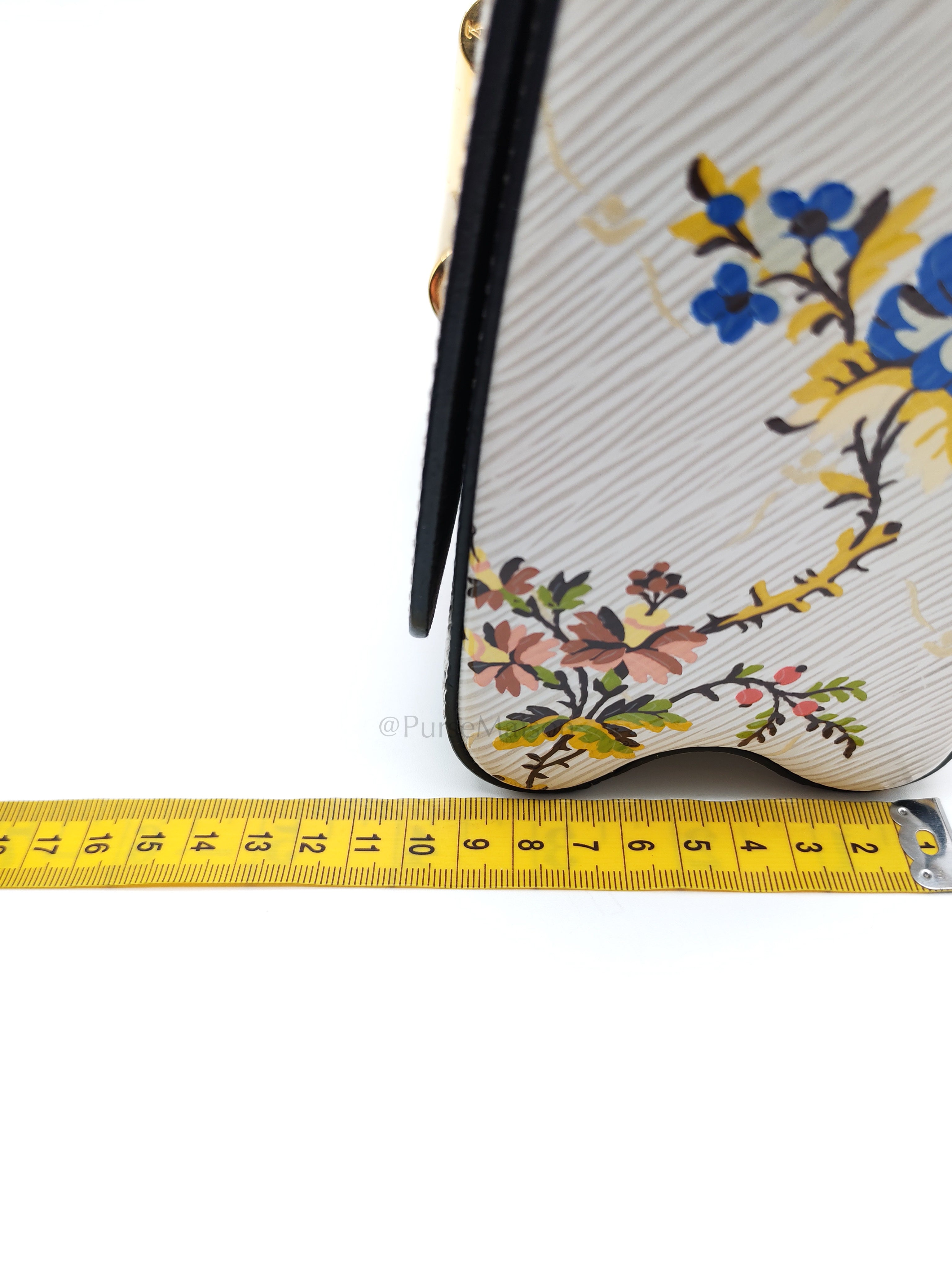 Twist Lock MM in White Romantic Blossom Epi Leather & Gold Hardware (Date Code: SR0138)