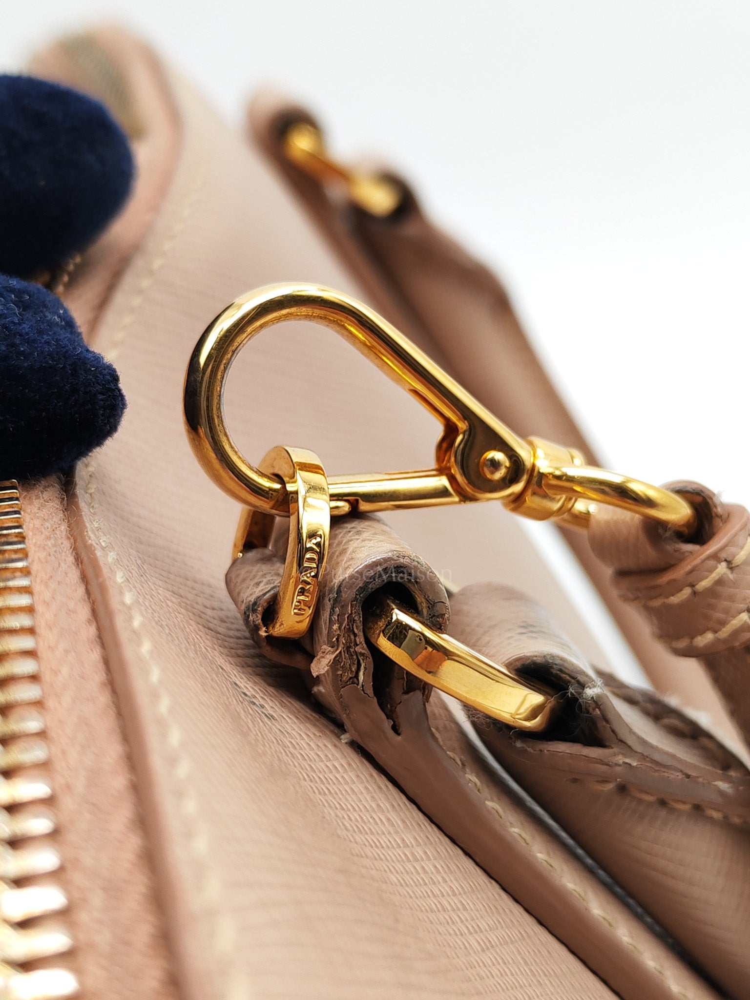 Promenade Bag Medium in Beige Saffiano Lux Leather