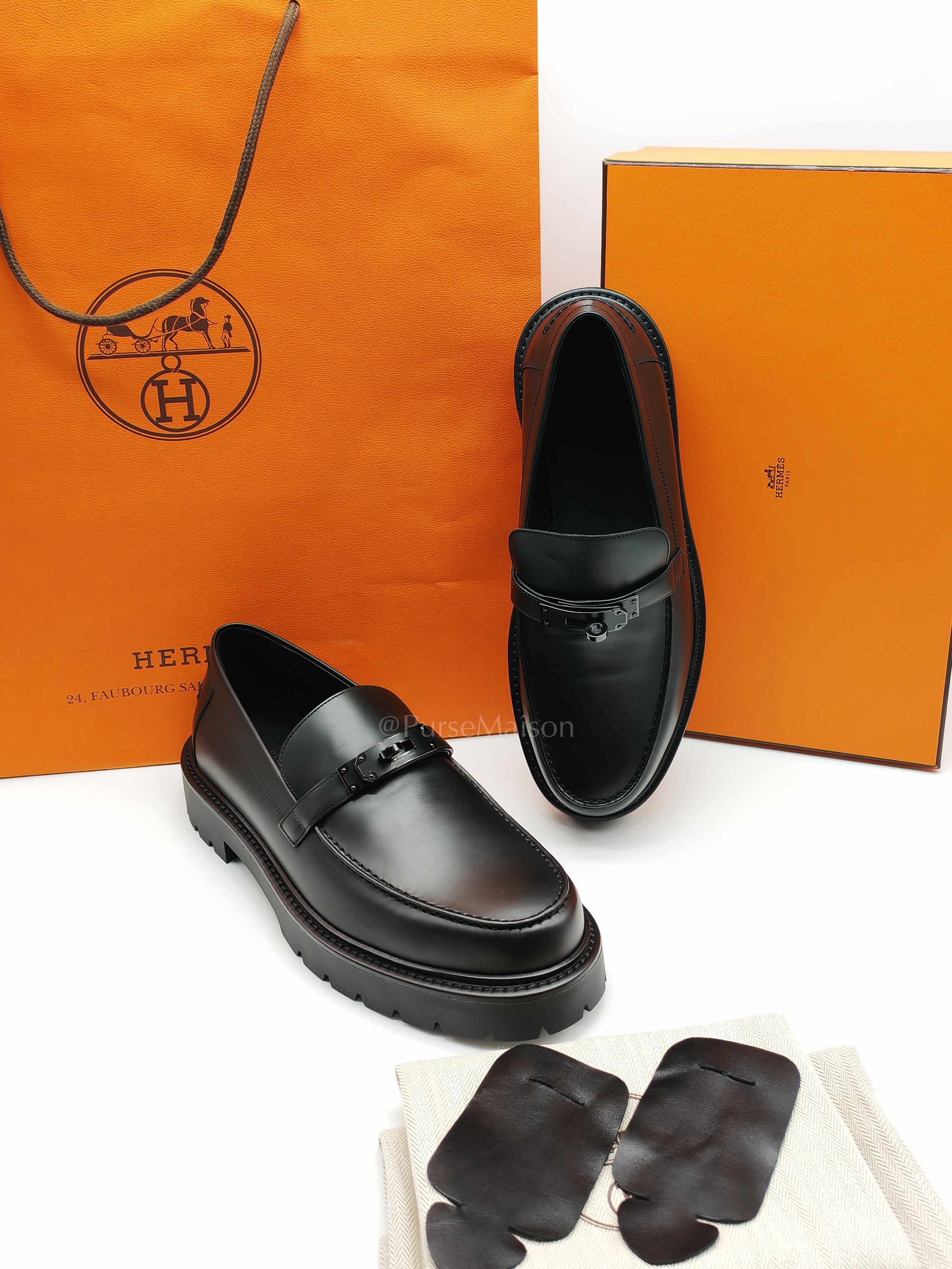 Kelly Loafers in Black Size 42 EU (27cm) Stamp W (2024)