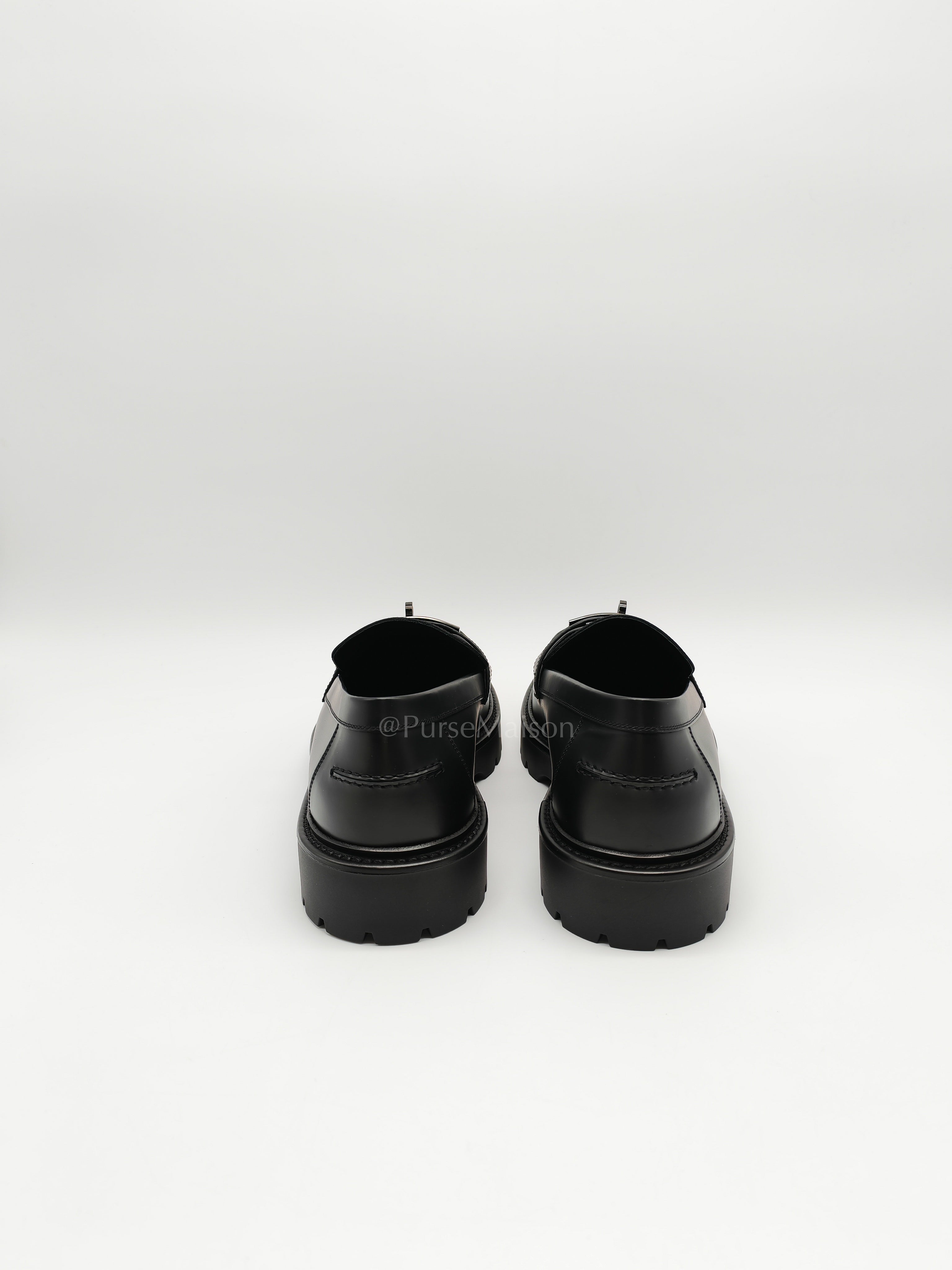 Kelly Loafers in Black Size 42 EU (27cm) Stamp W (2024)