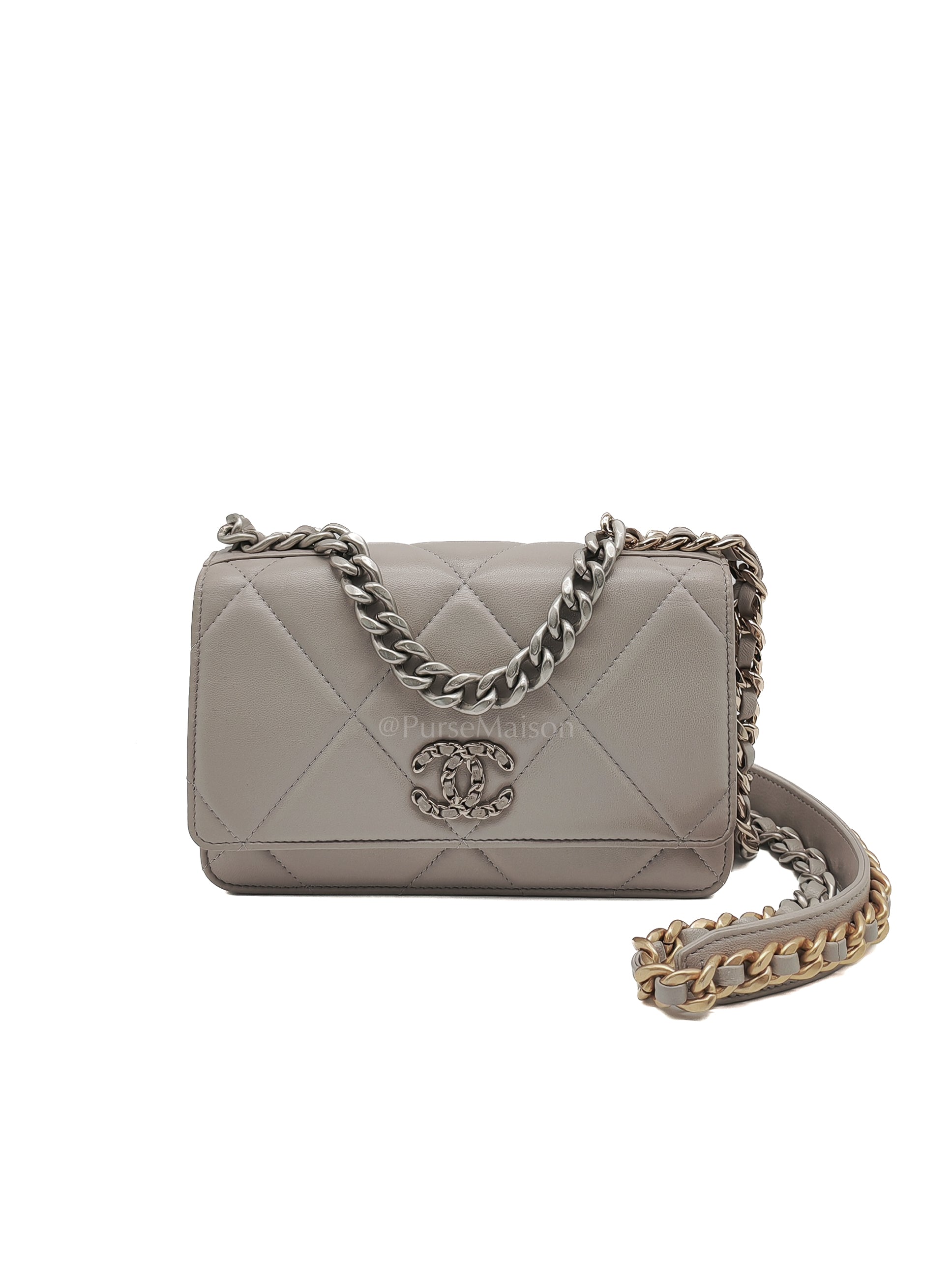 Wallet on Chain in Gray Lambskin Leather & Mixed Hardware Microchip