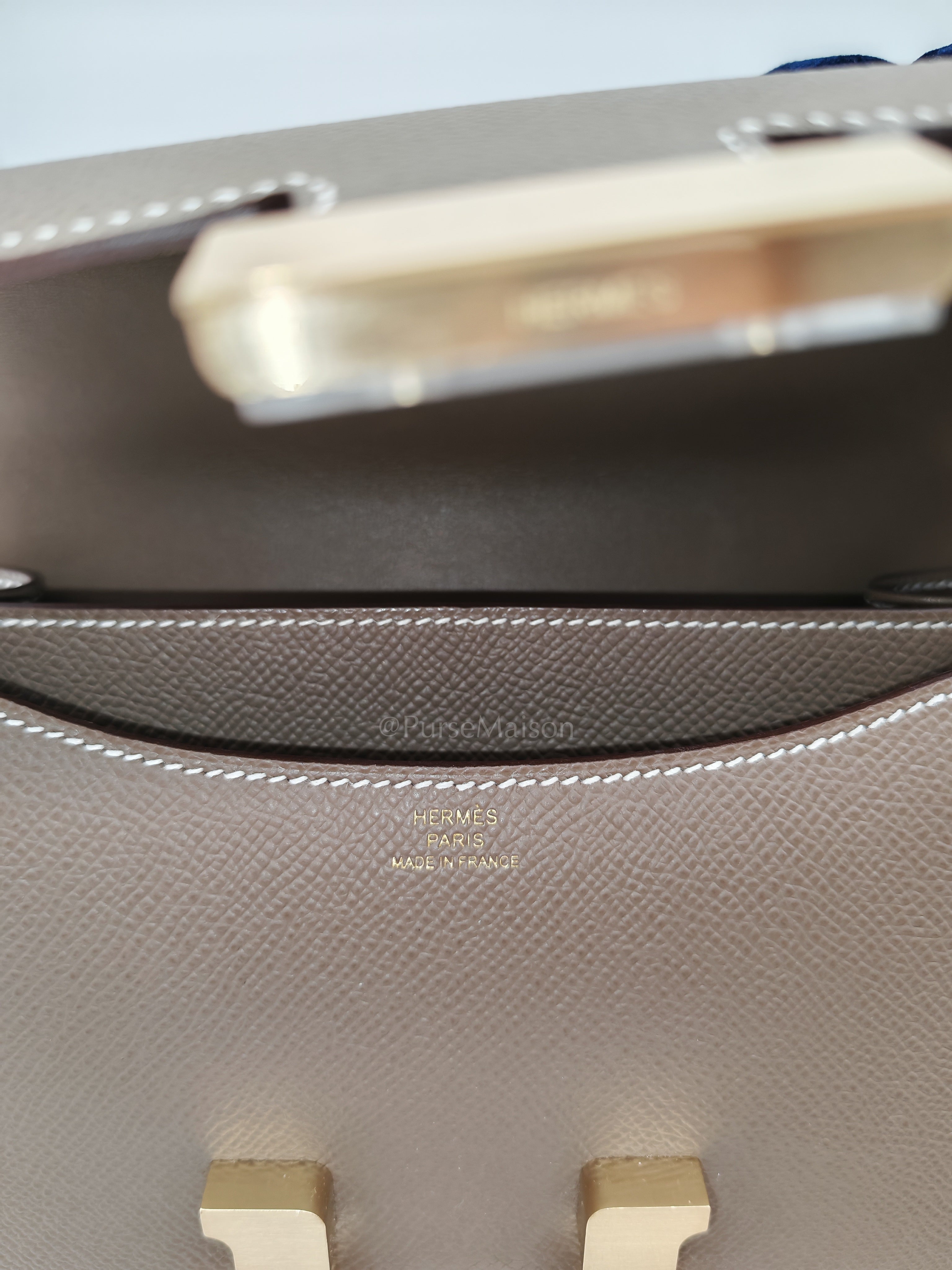 Constance 18 Etoupe in Epsom Leather and Brushed Gold Hardware Stamp K (2025)