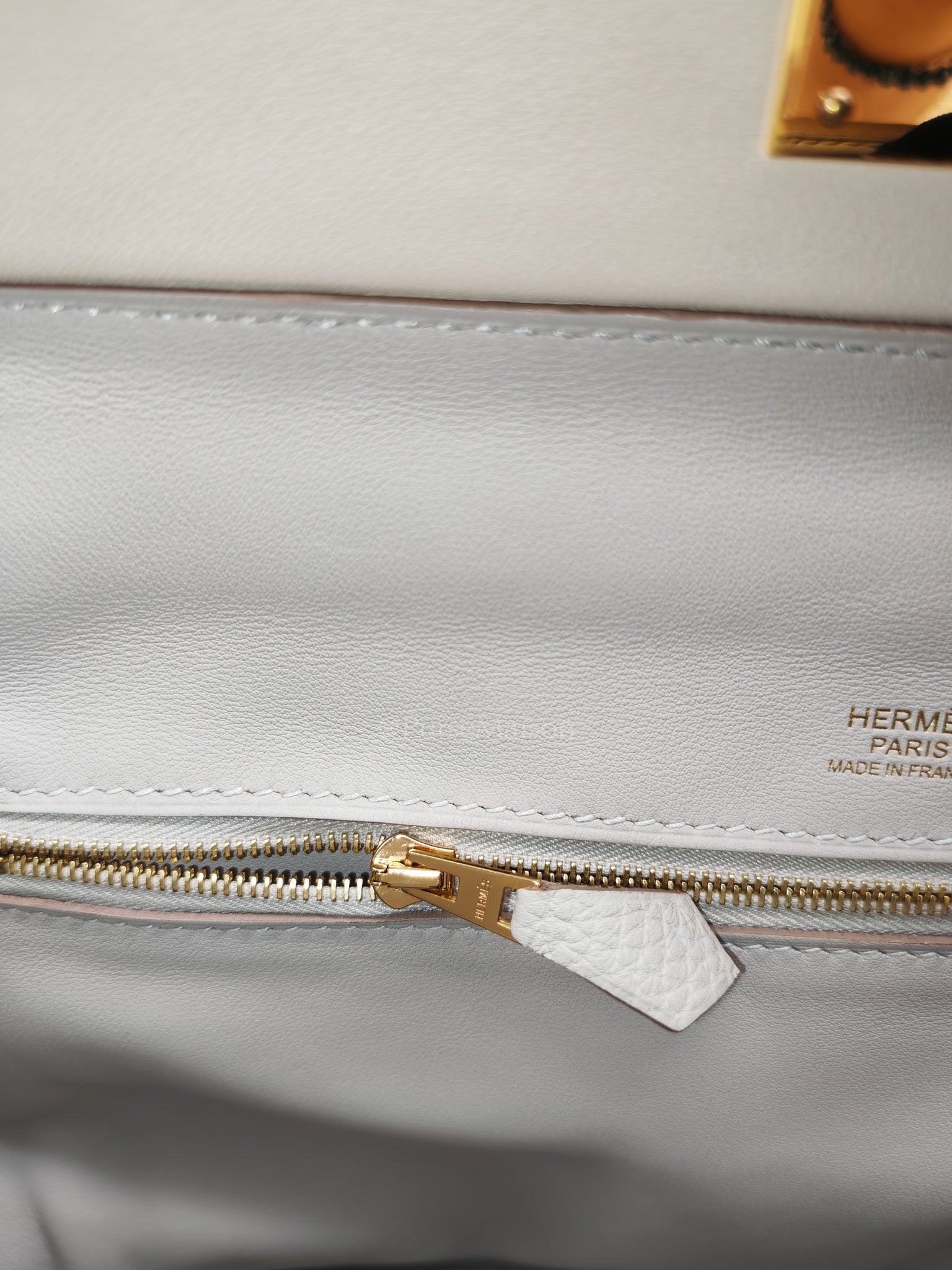 24/24 29 Bag in Beton Togo Leather & Gold Hardware Stamp Y (2020)