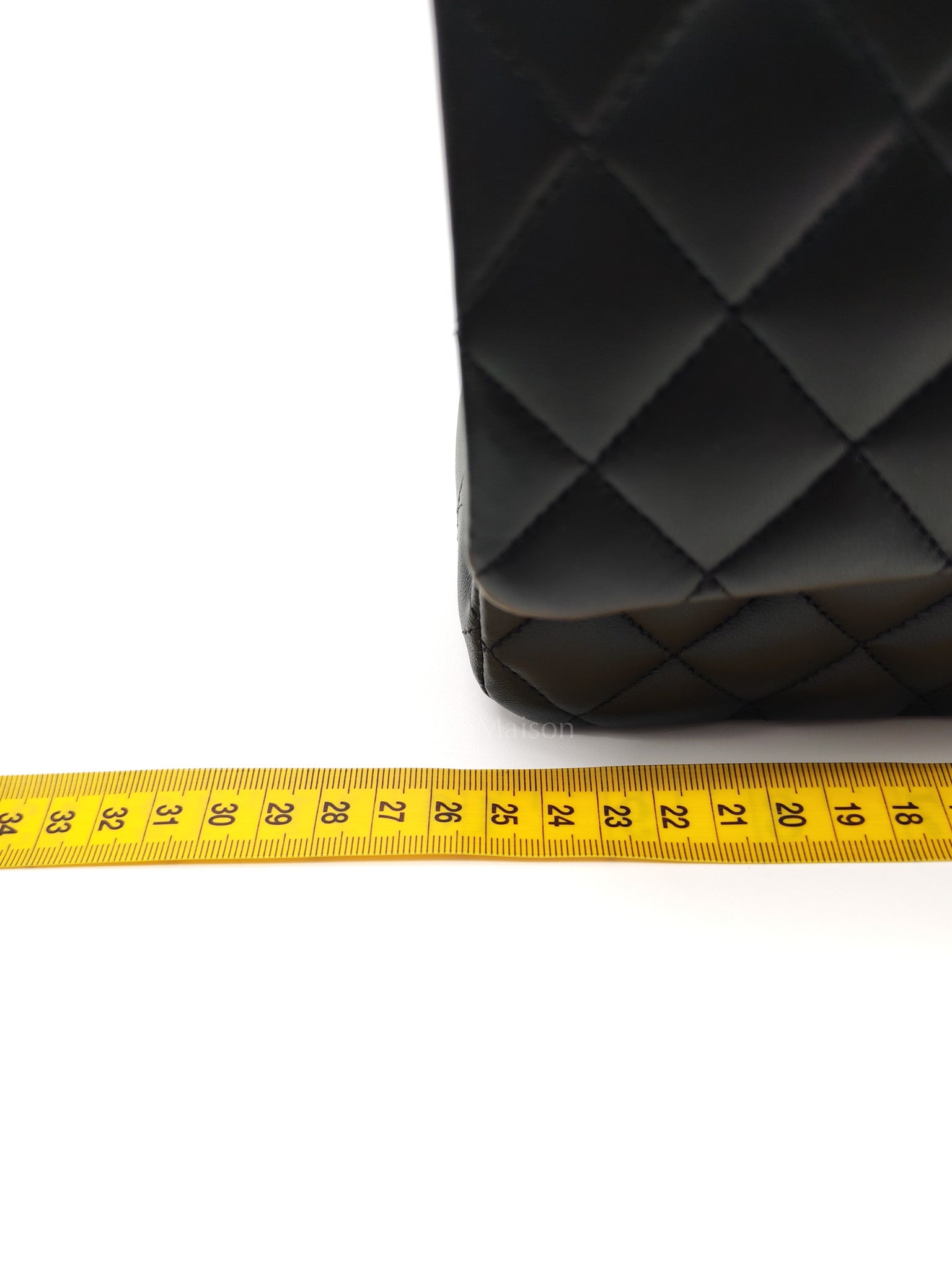 Classic Double Flap Medium in Black Quilted Lambskin Leather & Gold Hardware Microchip