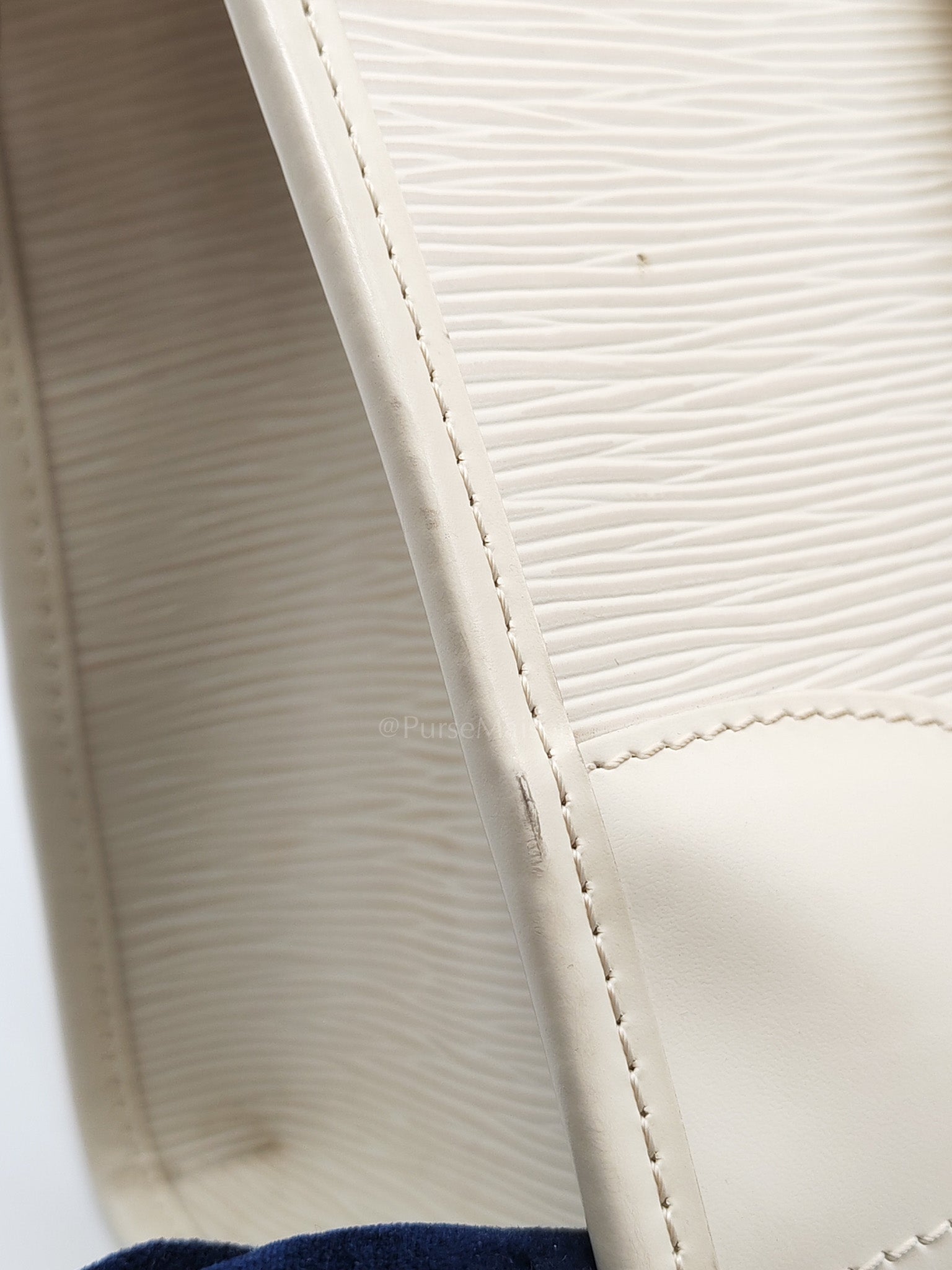 Medeleine GM Bag in White Epi Leather & Silver Hardware (Datecode: AR1099)