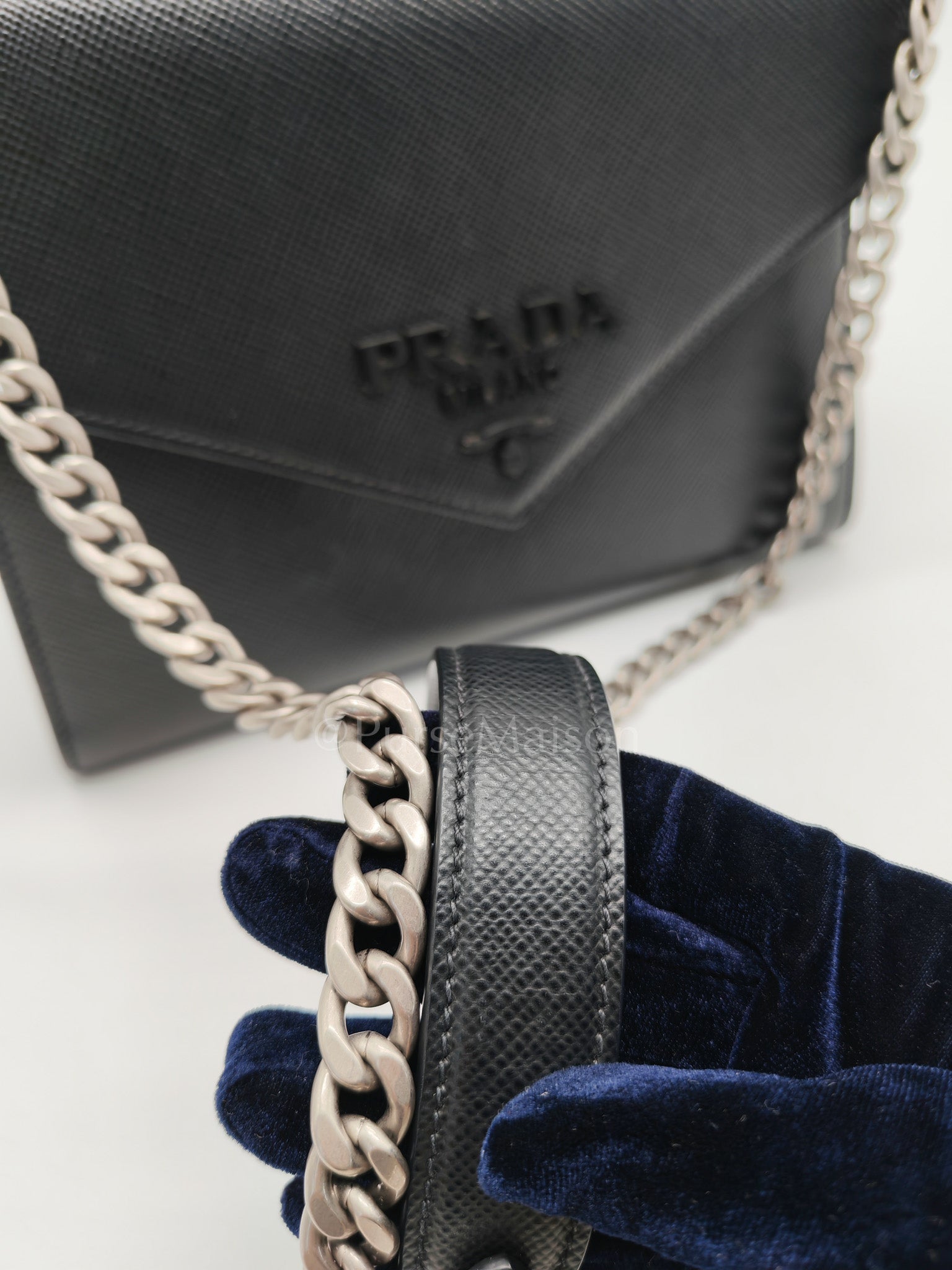 Cuir Monochrome Envelope Flap Shoulder Bag in Black Calfskin Leather & Ruthenium Hardware