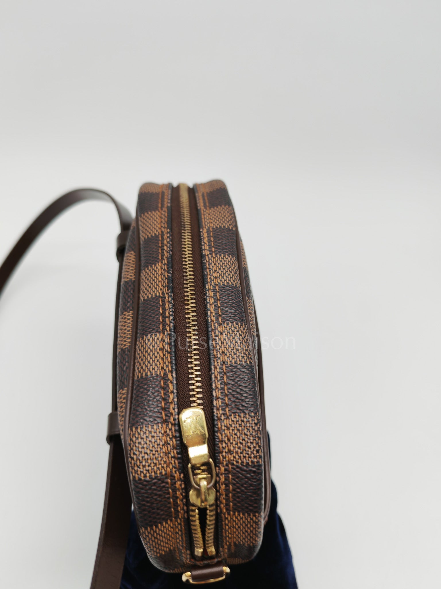 Pochette Ipanema in Damier Ebene Canvas and Gold Hardware (Datecode: FL0063)