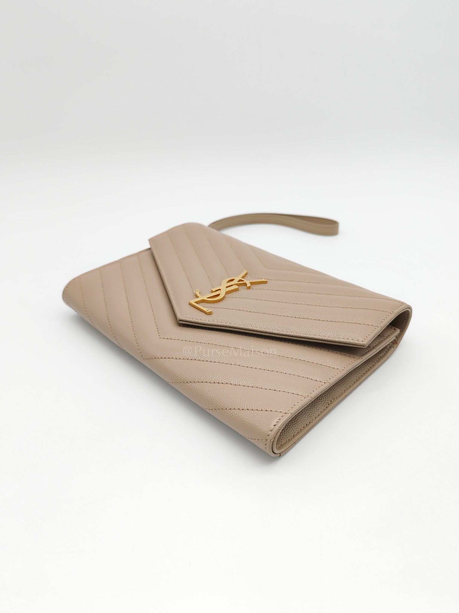 Envelope Clutch Bag in Beige Grain De Poudre Leather & Gold Hardware