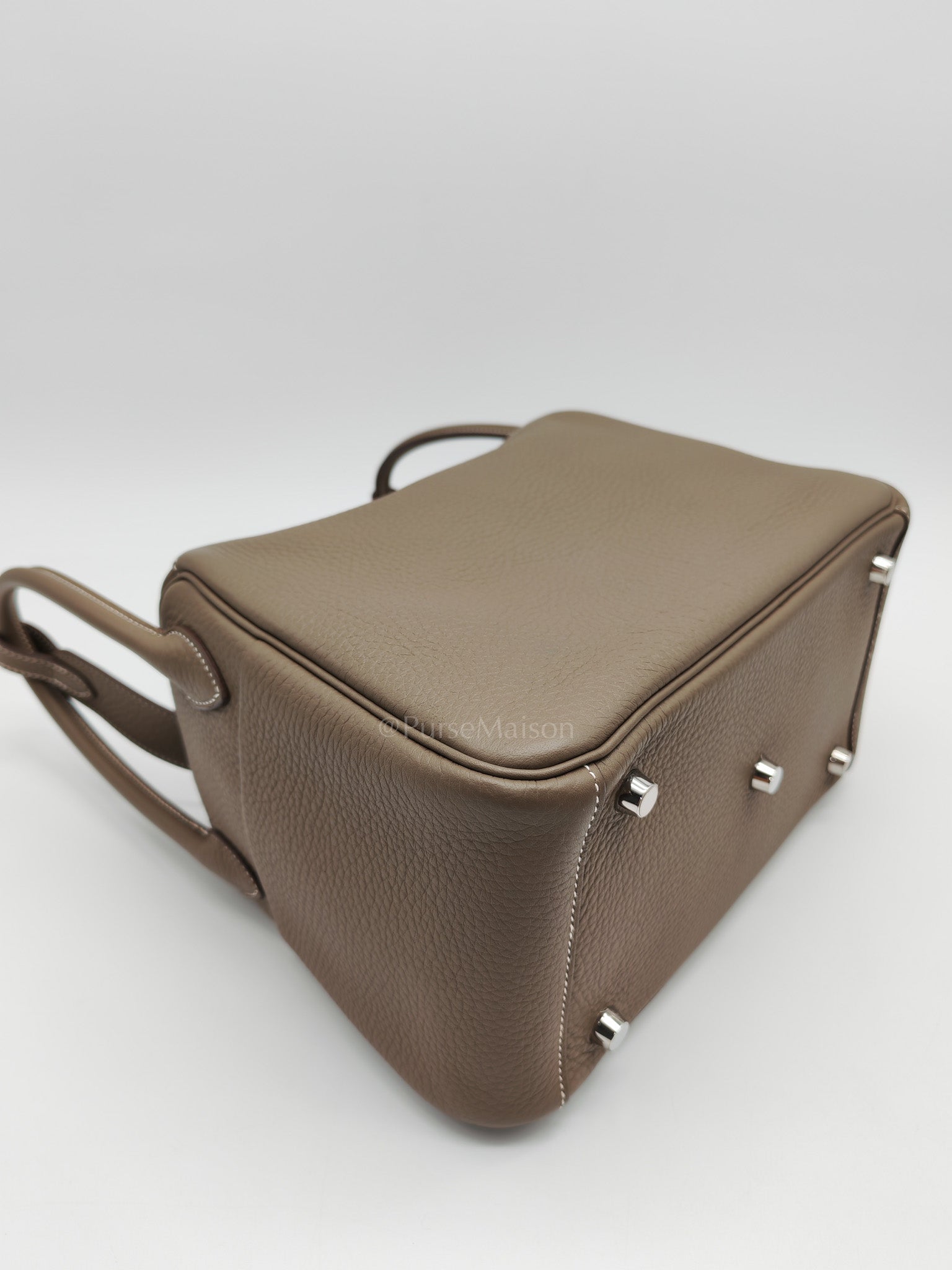 Lindy 26 in Etoupe Clemence Leather & Palladium Hardware Stamp W(2024)